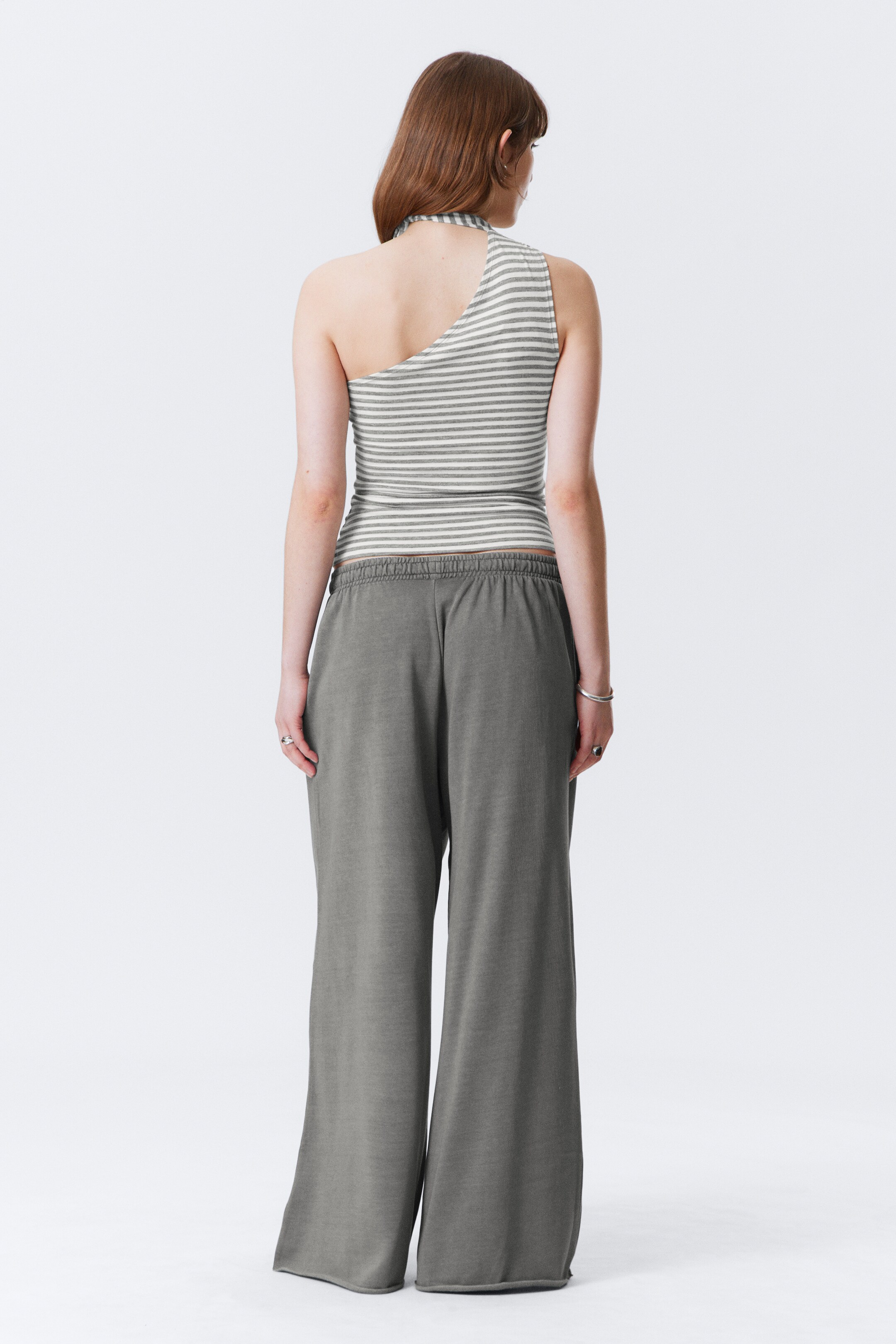 Ver imagen más grande: Pantalón de chándal de tiro bajo y pernera ancha - Gris oscuro lavado - MUJER | H&M ES 2