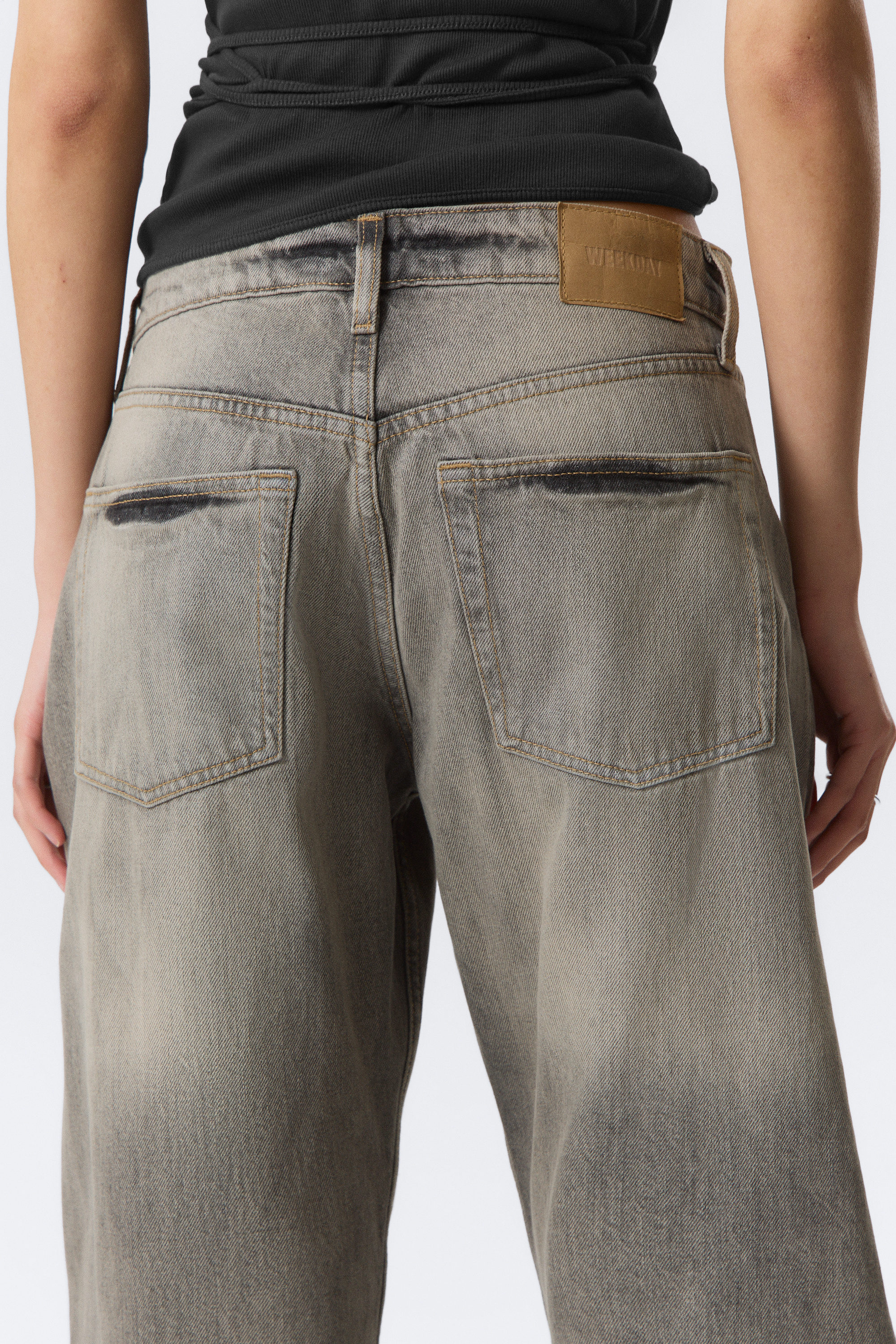 Canyon Grey - Mellangrå - Abell Mid Rise Regular Barrel Leg Jeans - 4