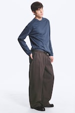 Dunkelbraun - Schlupfhose mit Barrel-Bein - 2