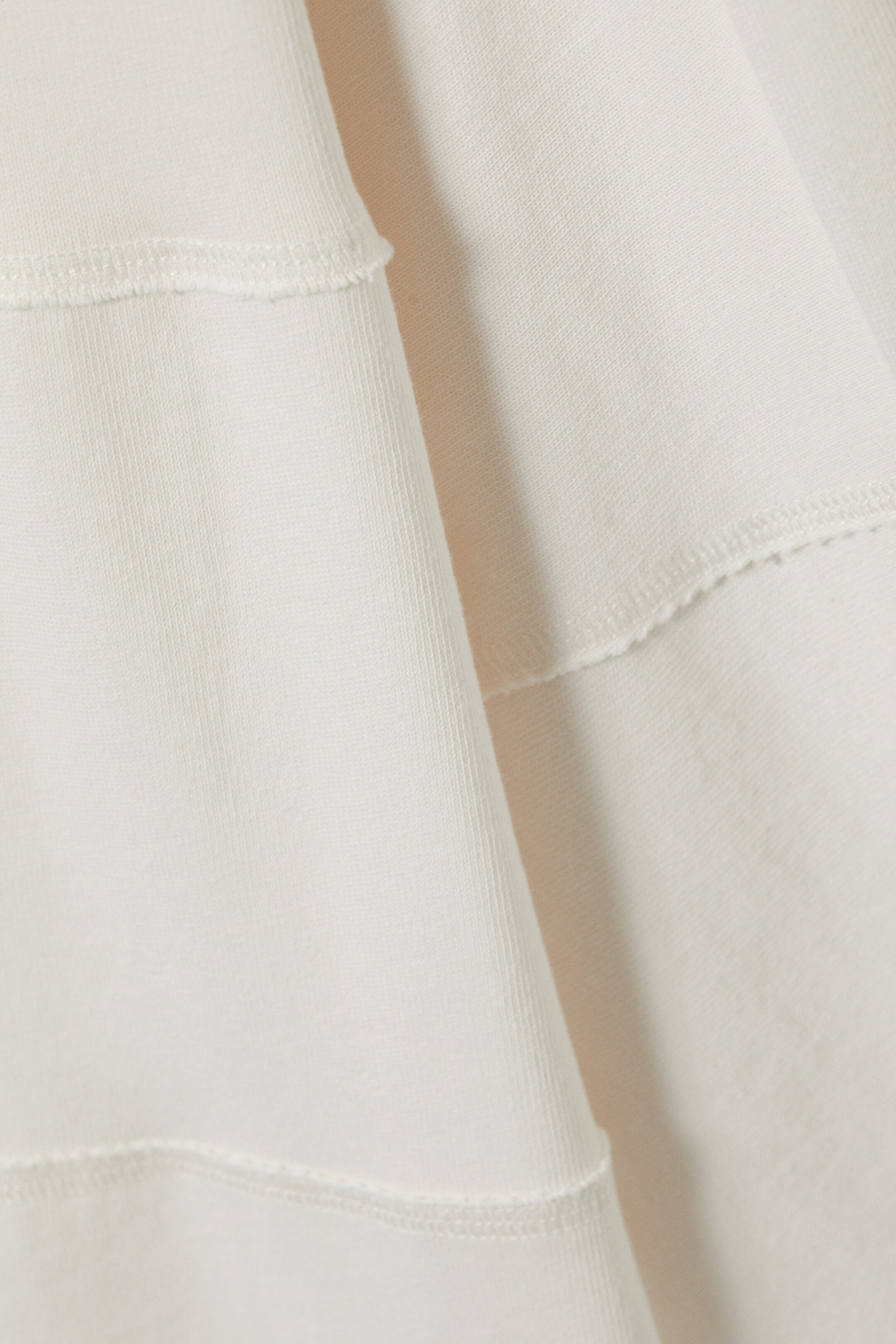 Ver imagen más grande: Camiseta de manga larga con costuras vistas - Blanco roto - HOMBRE | H&M ES 2