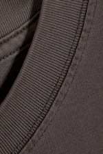 Ausgewaschenes Dunkelbraun - Oversized T-Shirt im kastigen Fit - 5