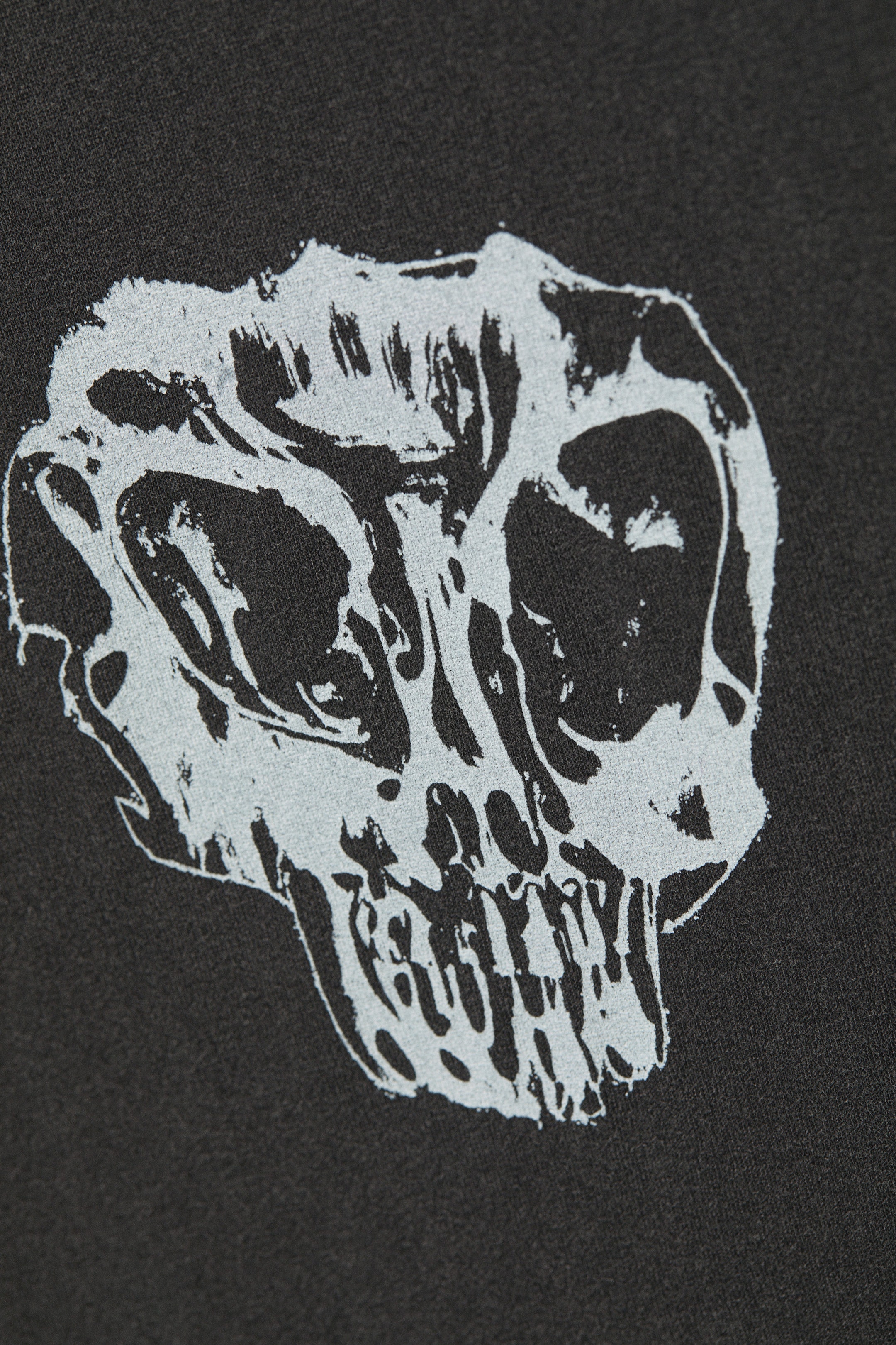 Schwarz - "Midnight Nightmare" - Kastiges Langarmshirt mit Grafikprint - 5