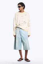 Helles Maulwurfsgrau - Skizze - Kastiges Langarmshirt mit Grafikprint - 1