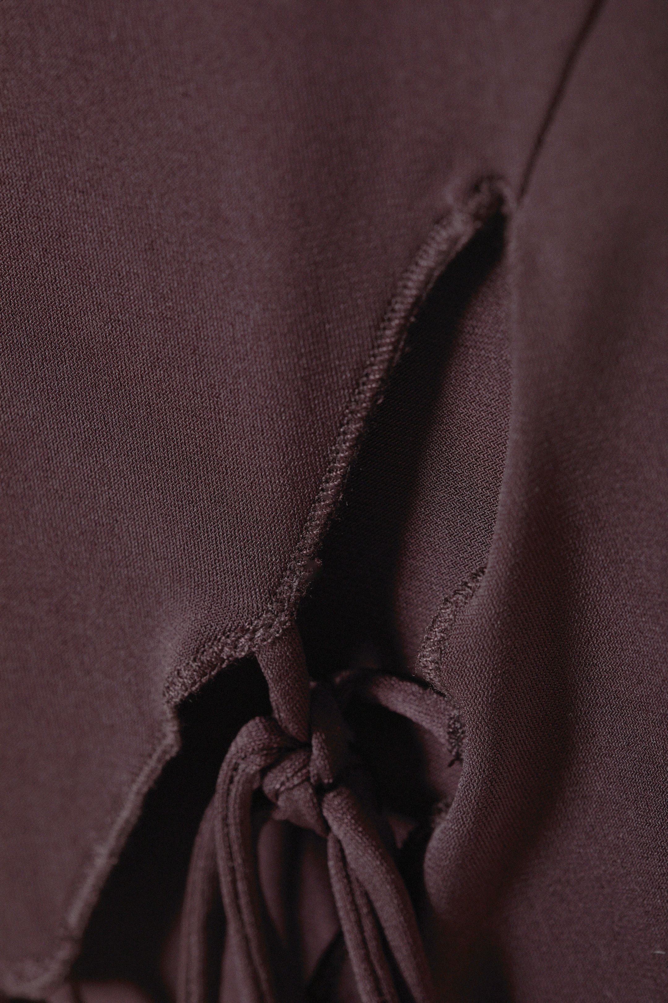 Mörk plommon - Ärmlös topp med knyt-band - 1