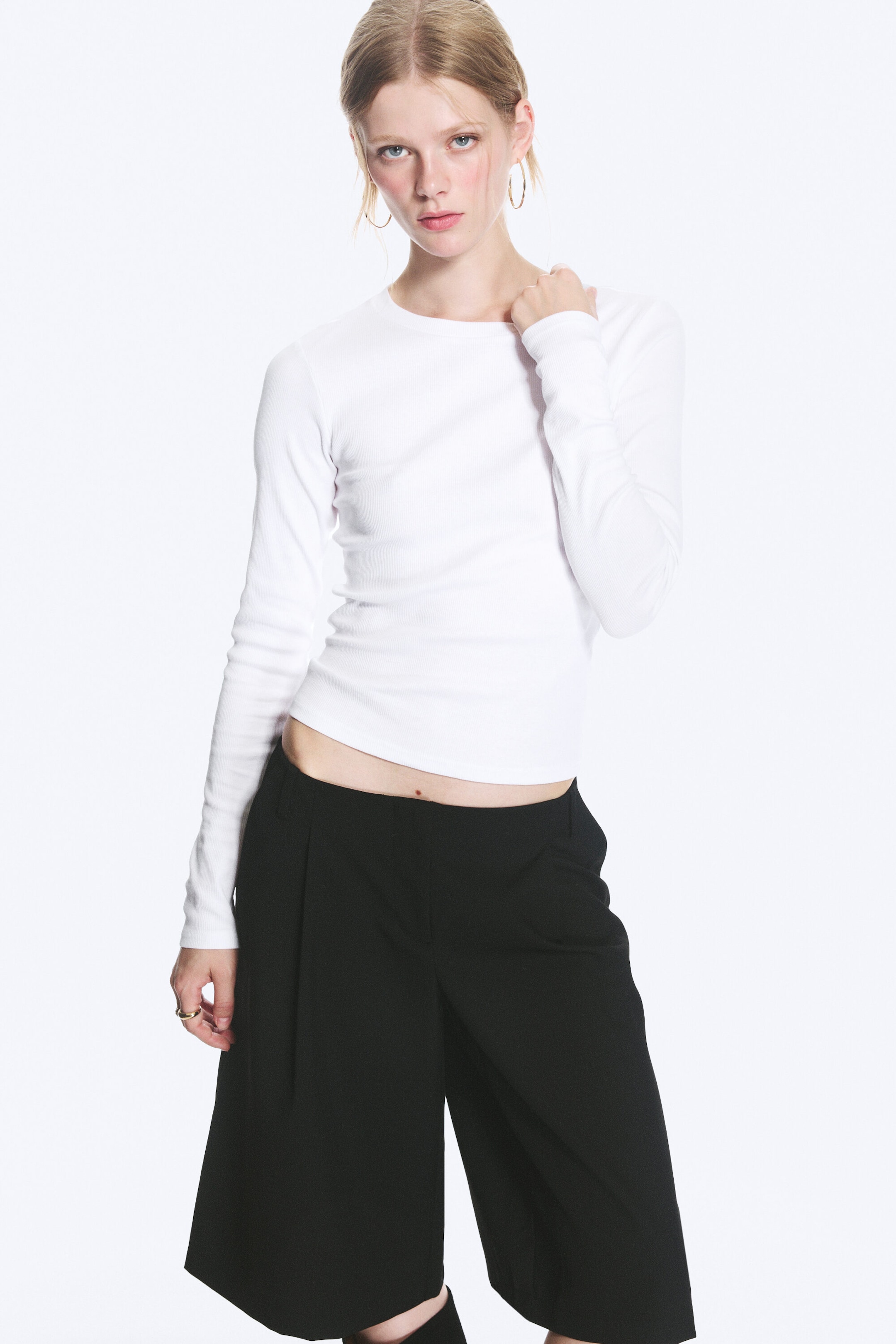 Weiß - Enges, geripptes Longsleeve - 1