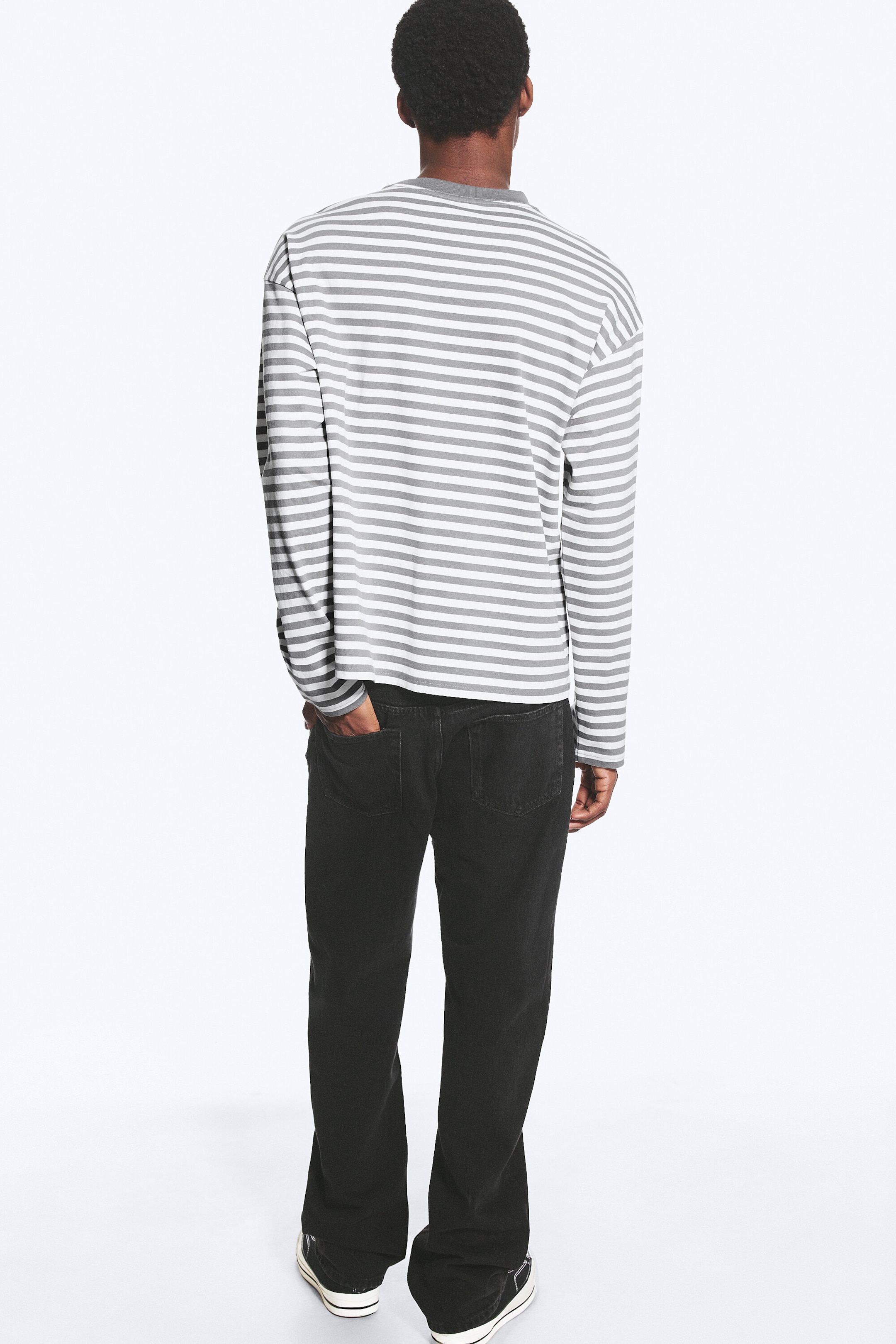 Weiß-grau gestreift - Boxy Longsleeve mit lockerer Passform - 3