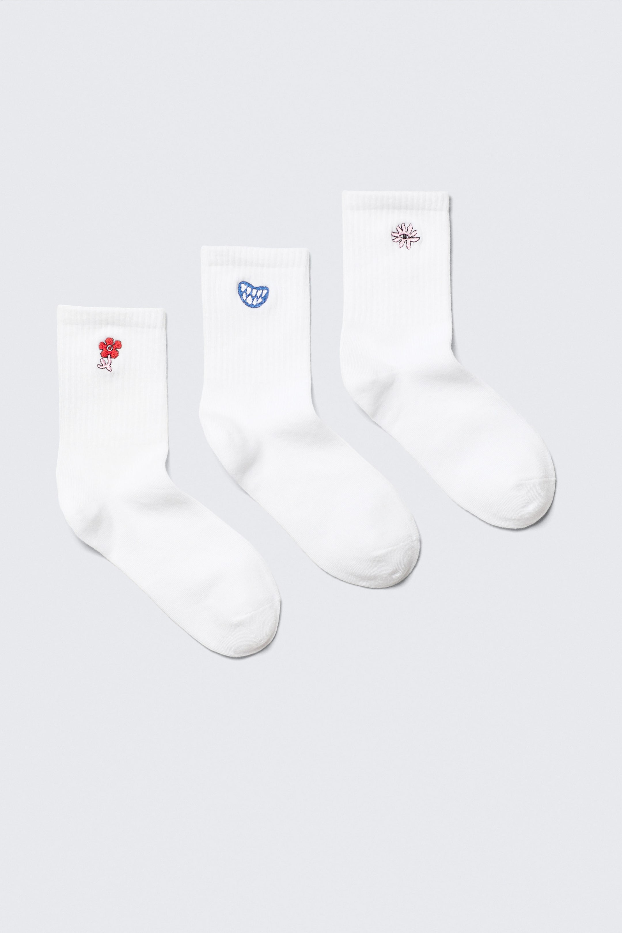 White - Embroidered Mix - 3-pack Embroidered Crew Socks