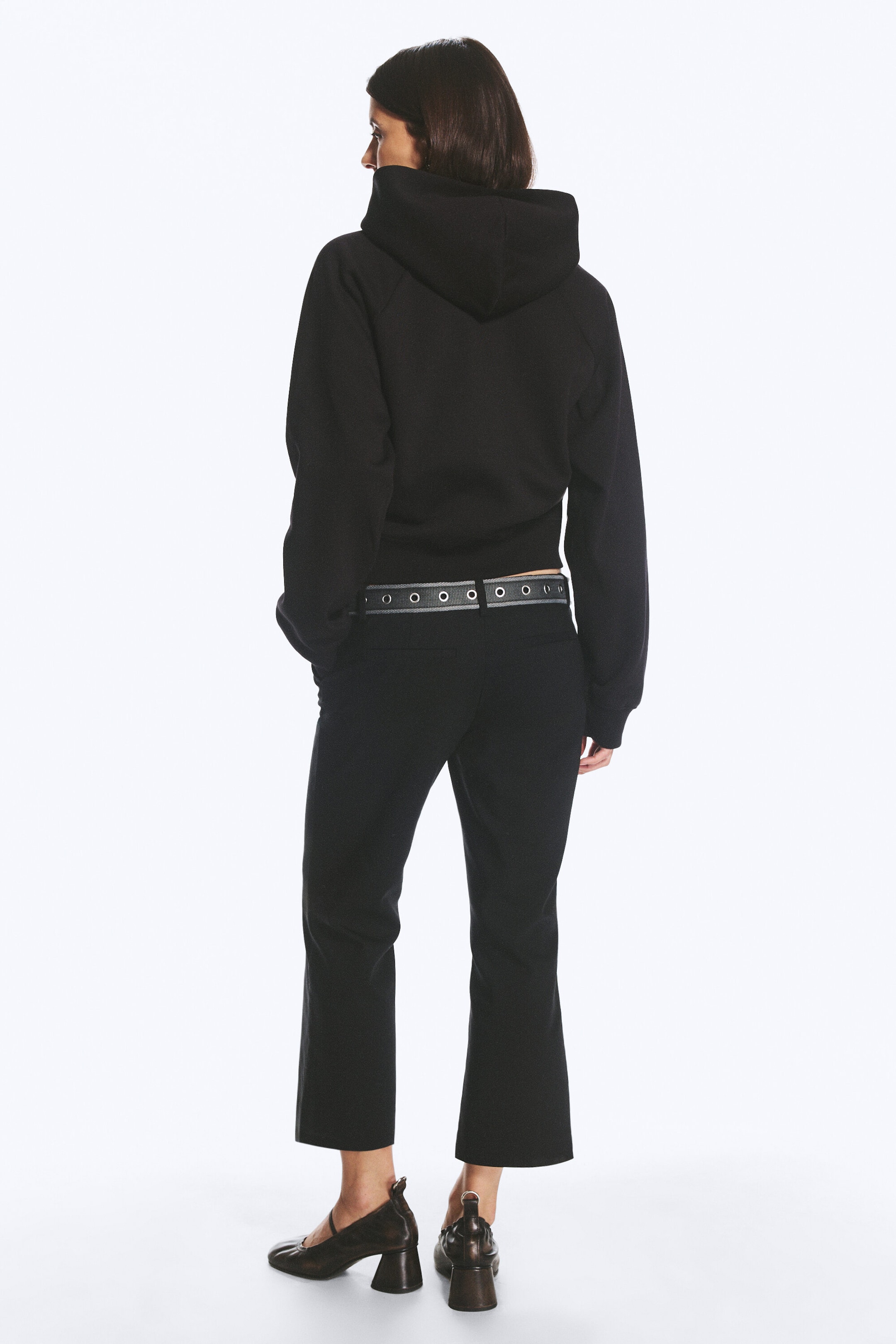 Schwarz - Raglan-Hoodie in normaler Passform - 2