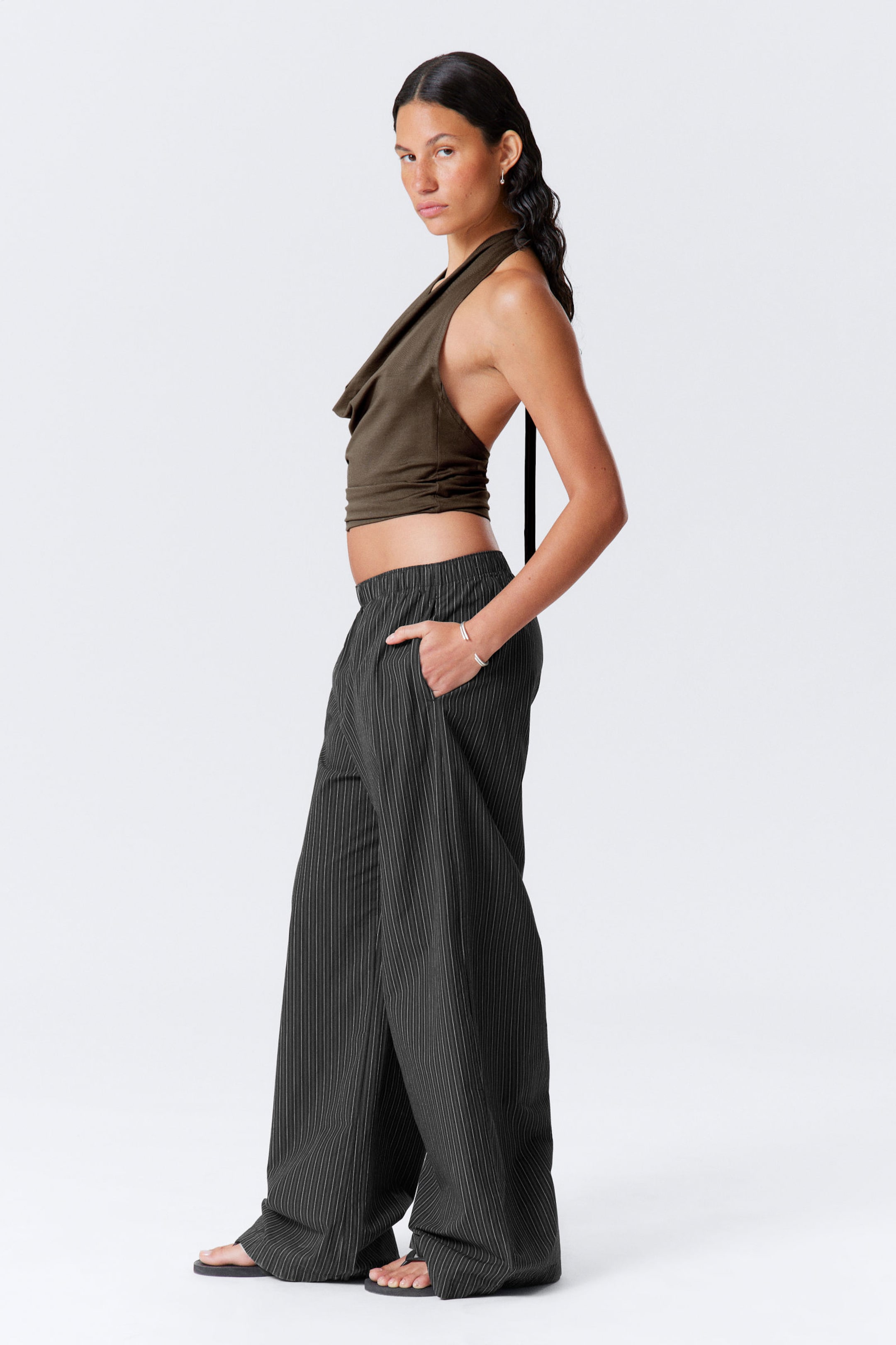 Zwart met strepen - Losvallende katoenen broek met lage taille - 2