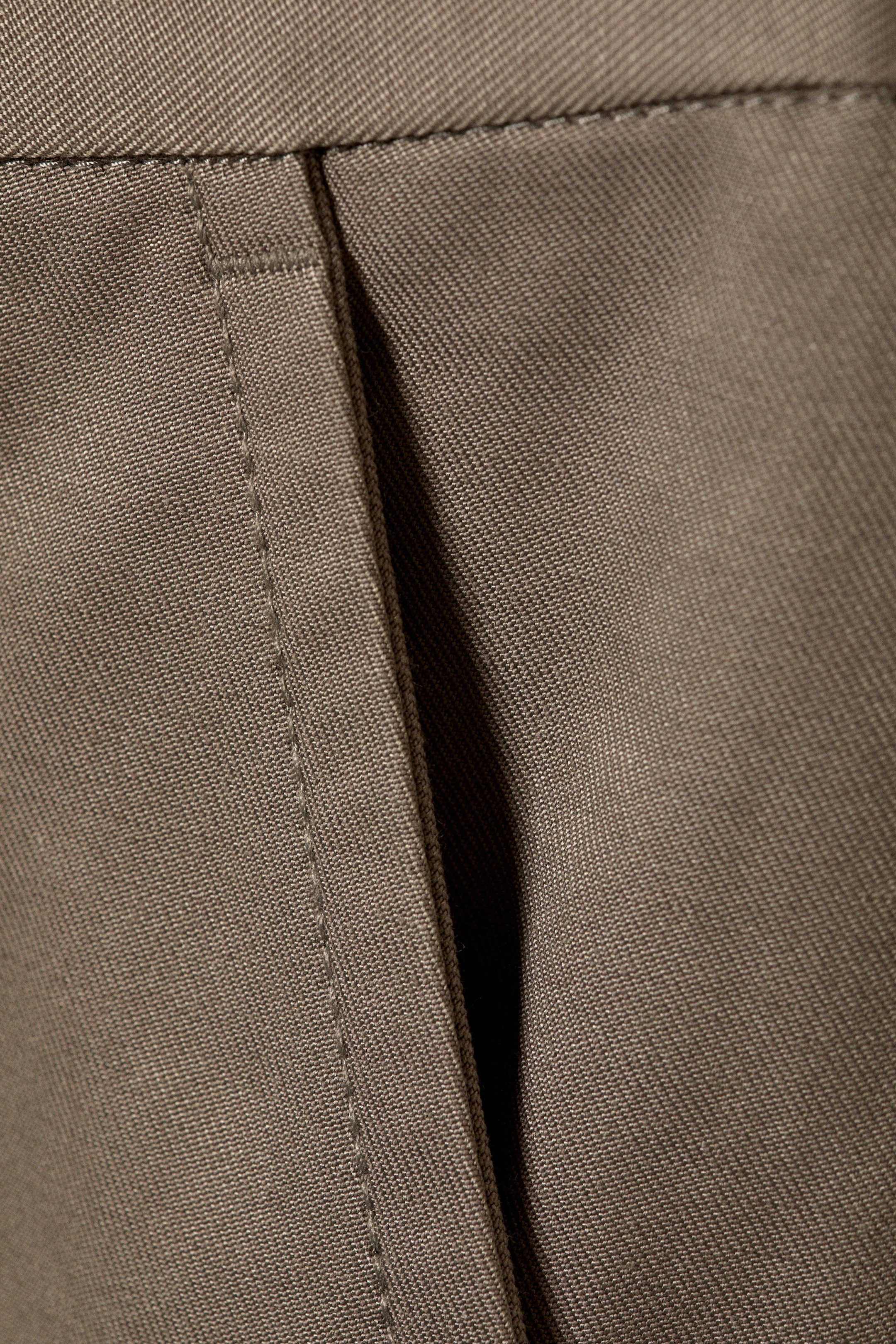 Dimmig mullvad - Emil Chino-byxor med ledig passform - 5