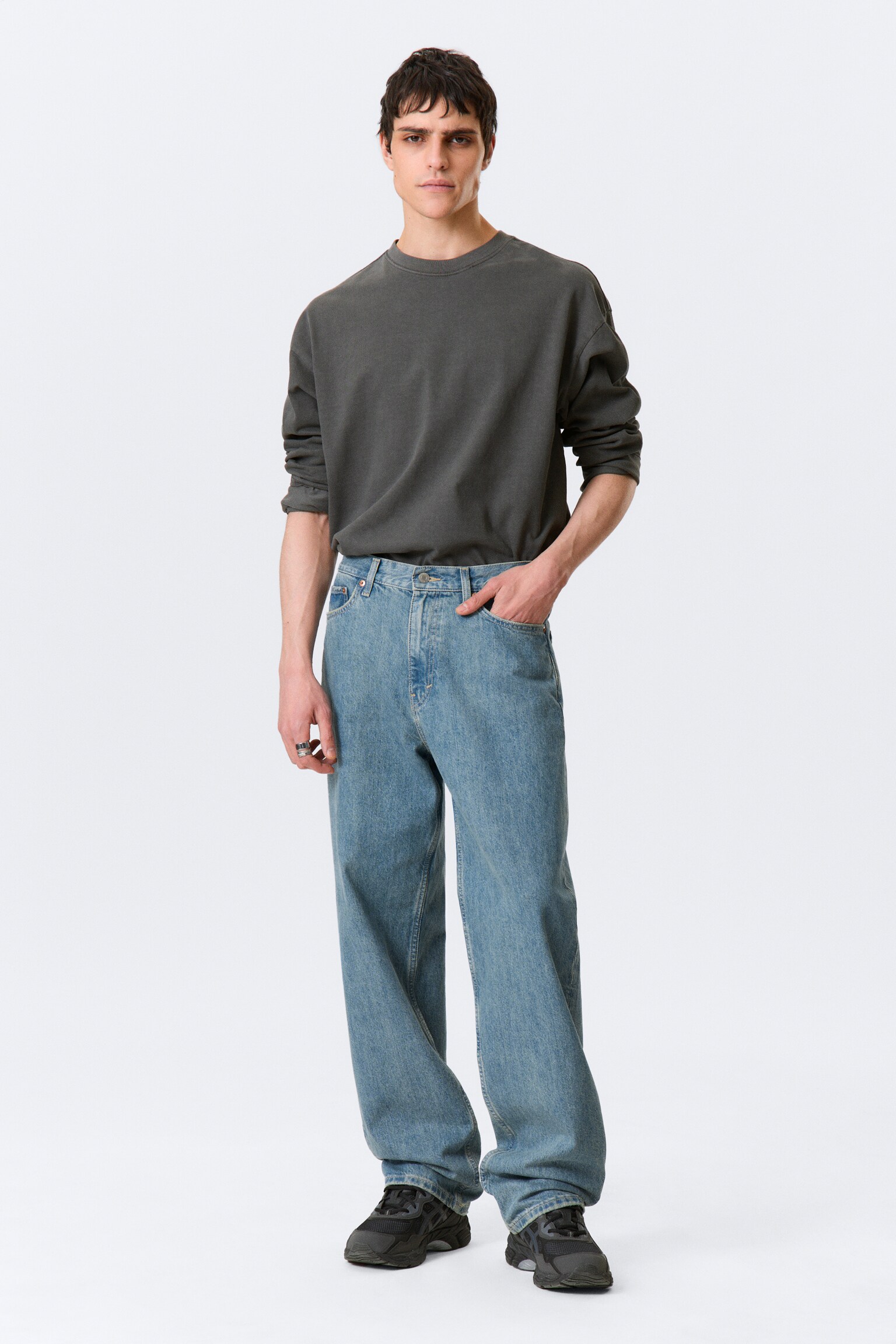 Galaxy Loose Straight Leg Jeans - 2000 Blue - Medium Blue/Second Blue - Blue/Canyon Grey - Medium Grey/Port Blue - Light Blue/Tuned Black - Black/Brick Blue - Light Blue/Deep Sea Blue - Dark Blue/90s Blue - Medium Blue/Blue Fade - Medium Blue/Steel Blue - Medium Blue - 1