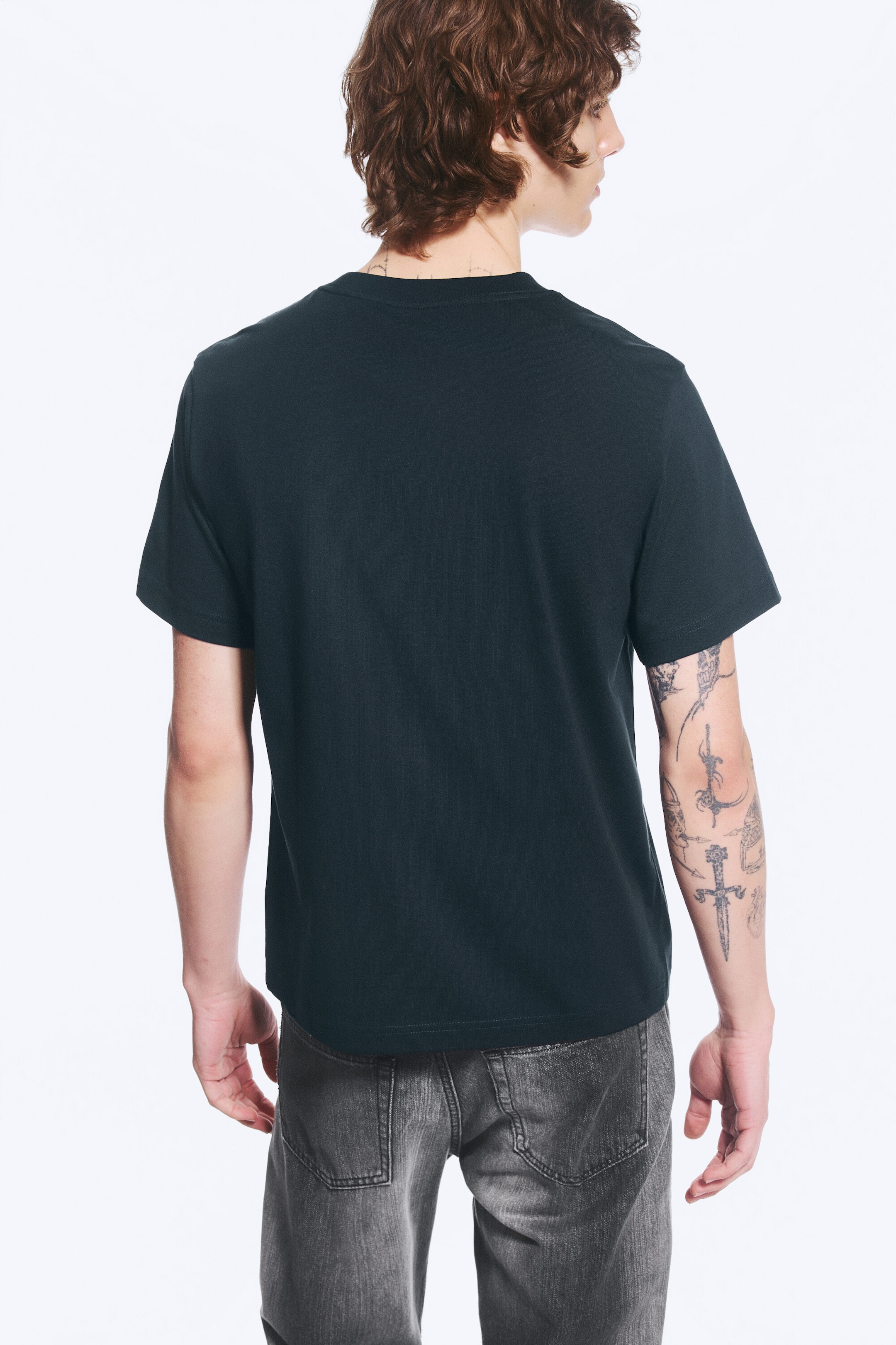 Djup Mörkblå - KLASSISK BOXIG T-SHIRT - 3