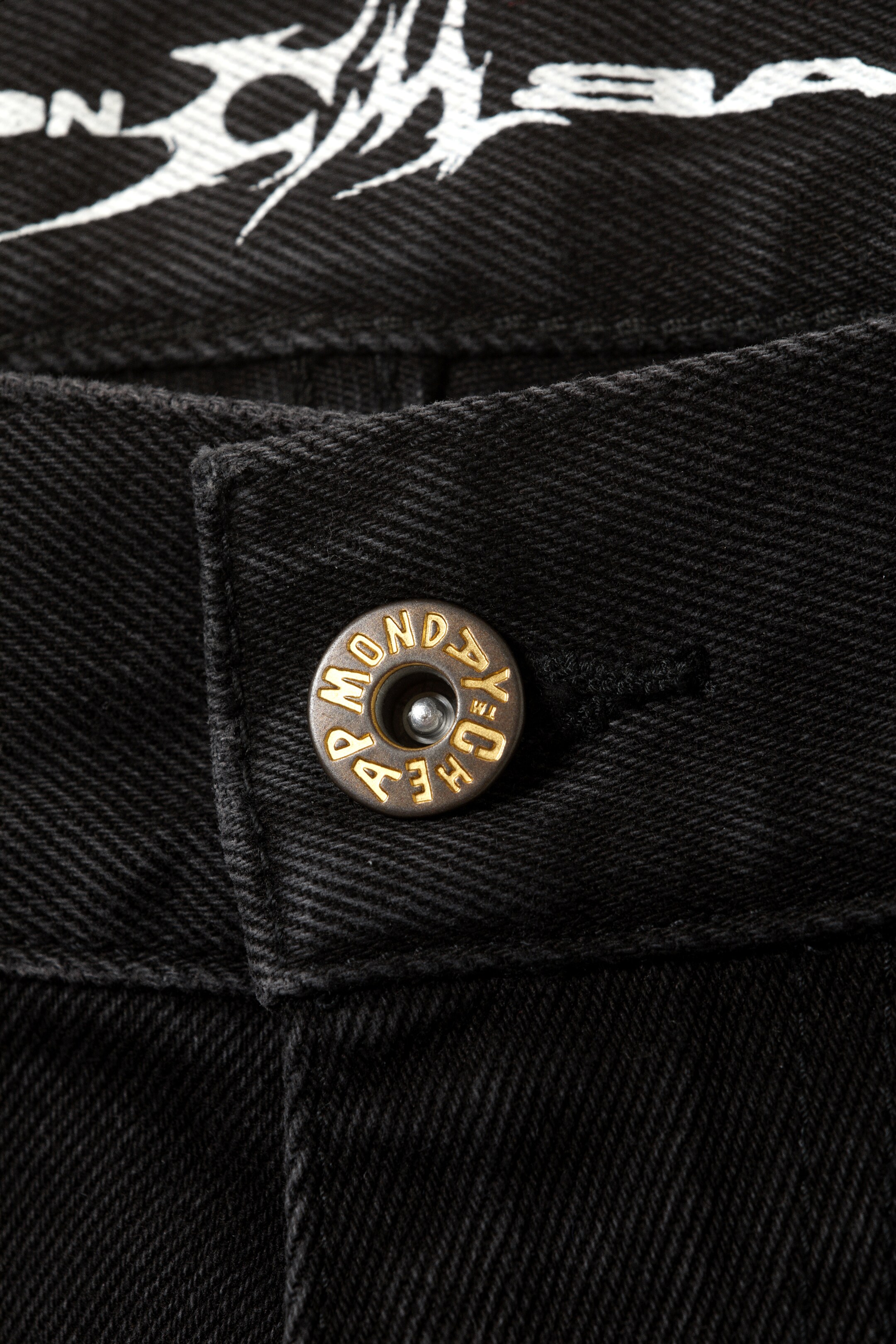 Se større billede: Forvaskede sorte Dunno tømrerjorts fra CM x LB - Forvasket sort - HERRE | H&M DK 2