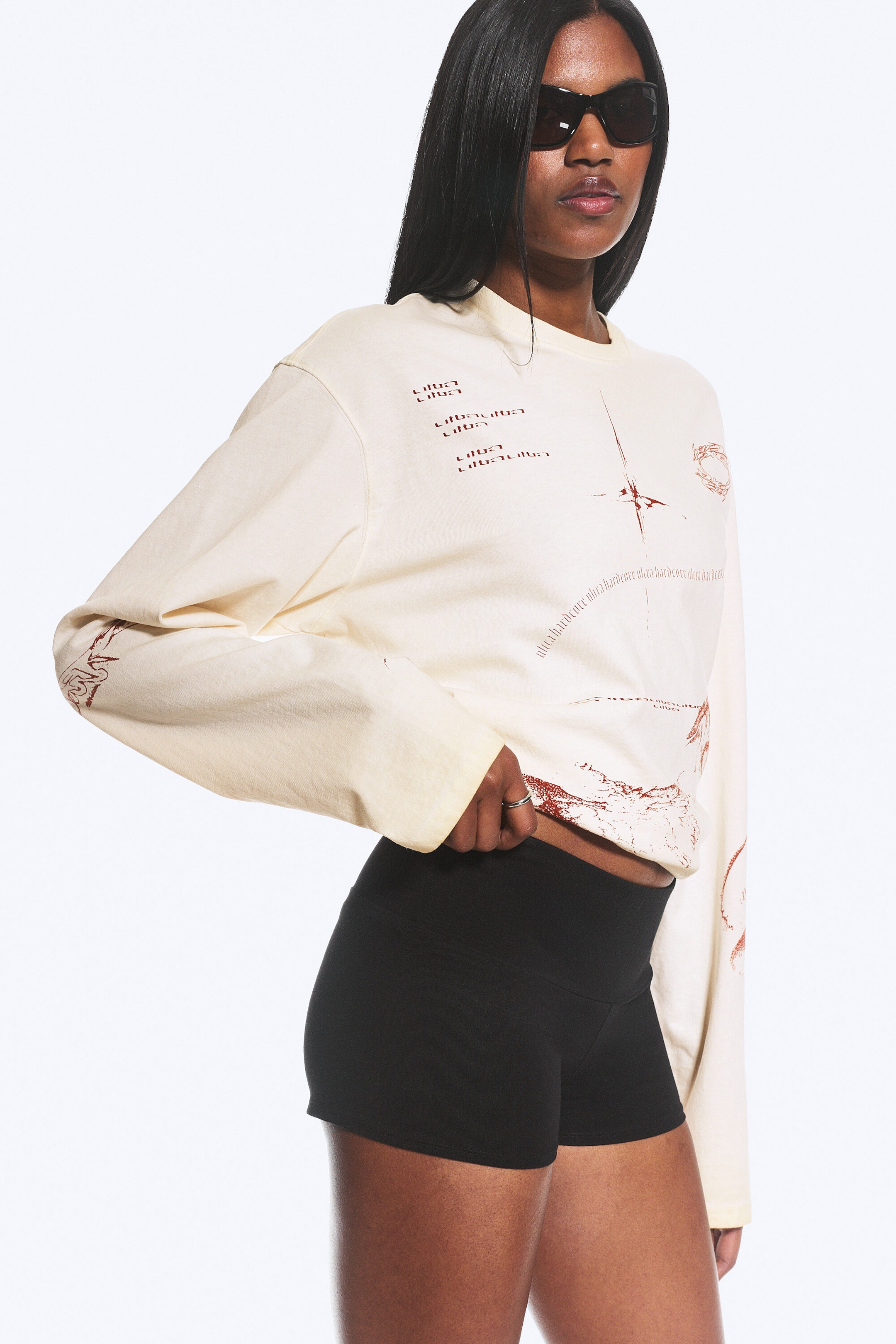 Black - Low Hotpants - 2