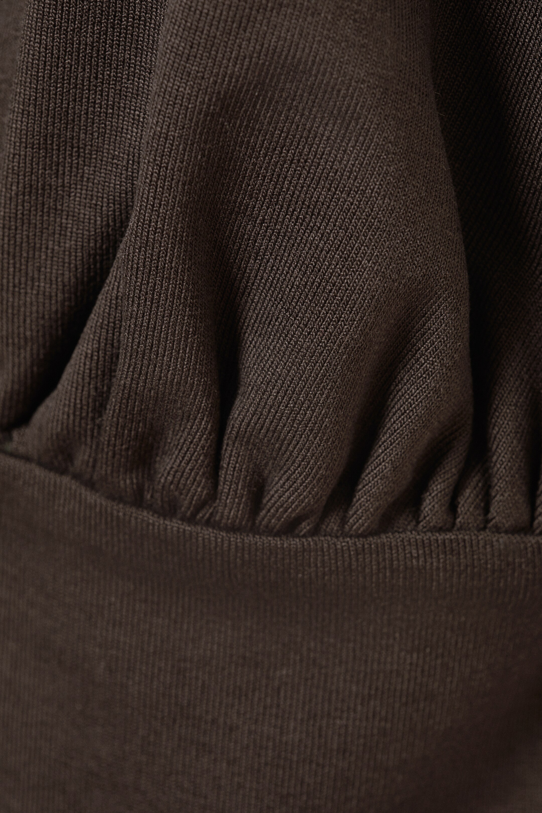 Zobrazit větší obrázek: Deep Halterneck Top - Dark brown - ŽENY | H&M CZ 6