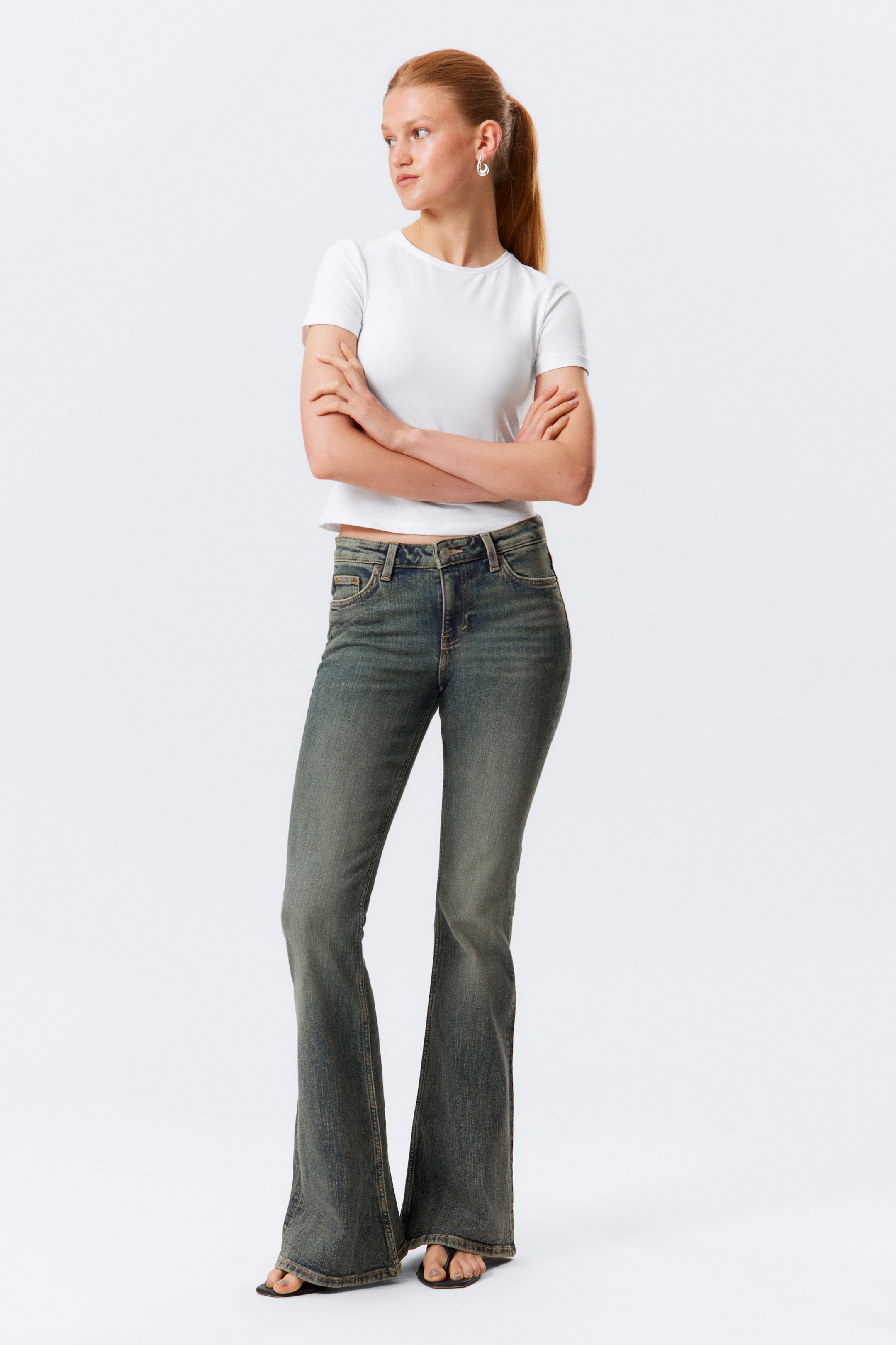 Visualizza immagine più grande: Jeans slim a zampa Katsumi - Desert Blue - Blu scuro - DONNA | H&M IT 1
