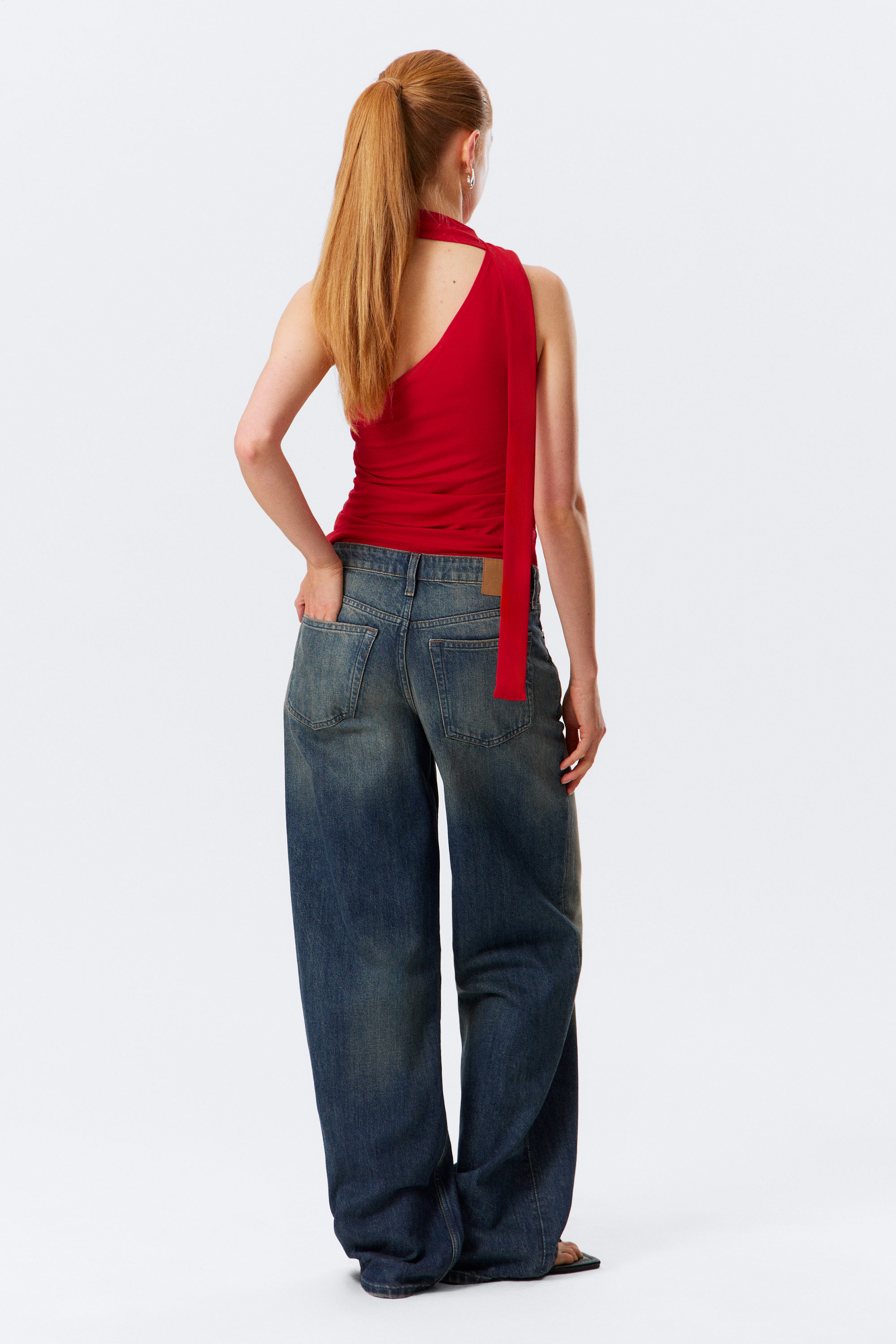 Rot - Lyocell One-Shoulder-Top zum Binden - 3