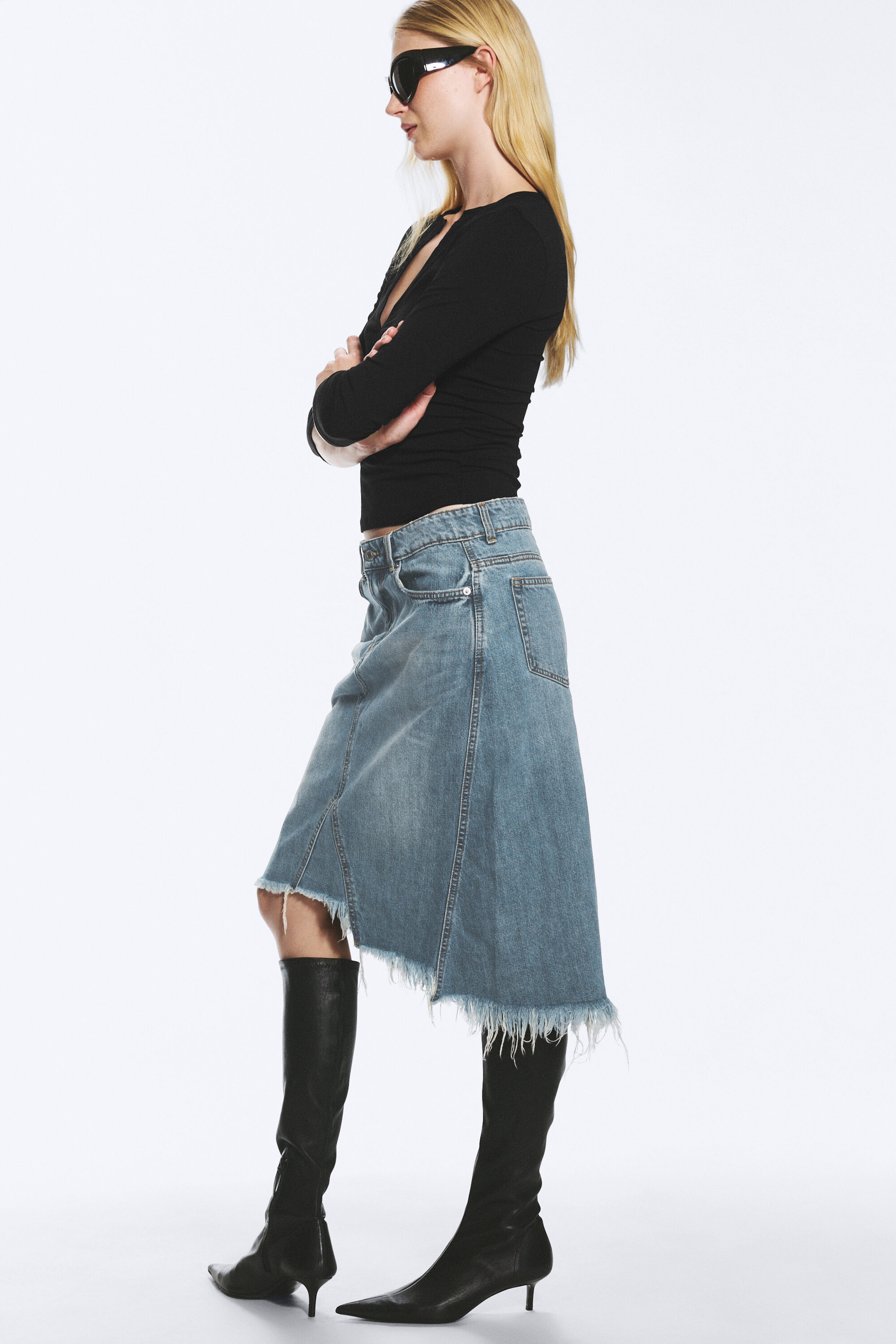 Coastal Blue – lyseblå - Midi-skjørt i denim med lavt liv - 2