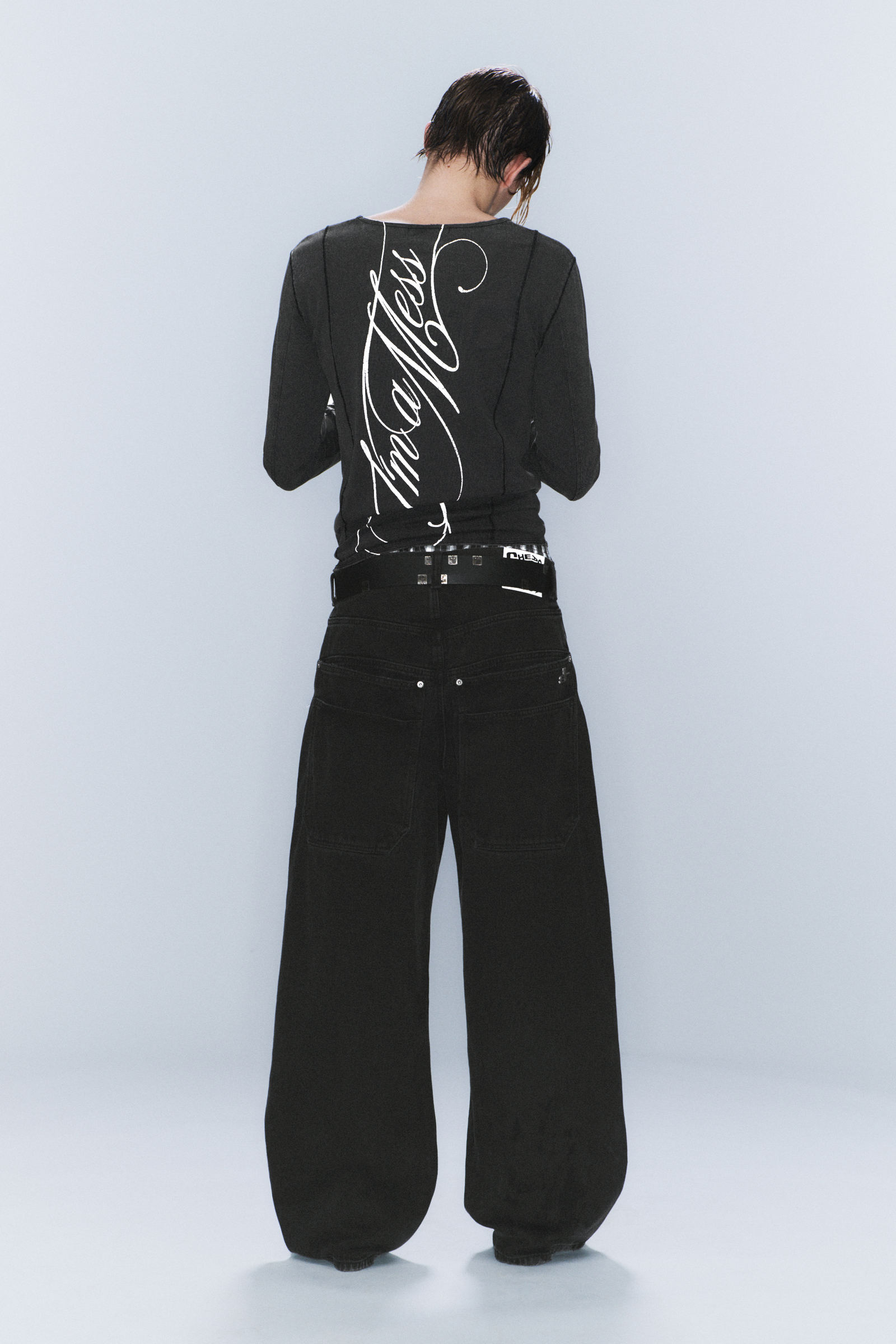 【CHEAP MONDAY】LOOSER ルーズストレートジーンズ バギー CHEAP MONDAY】LOOSER ルーズストレートジーンズ バギー パンツ