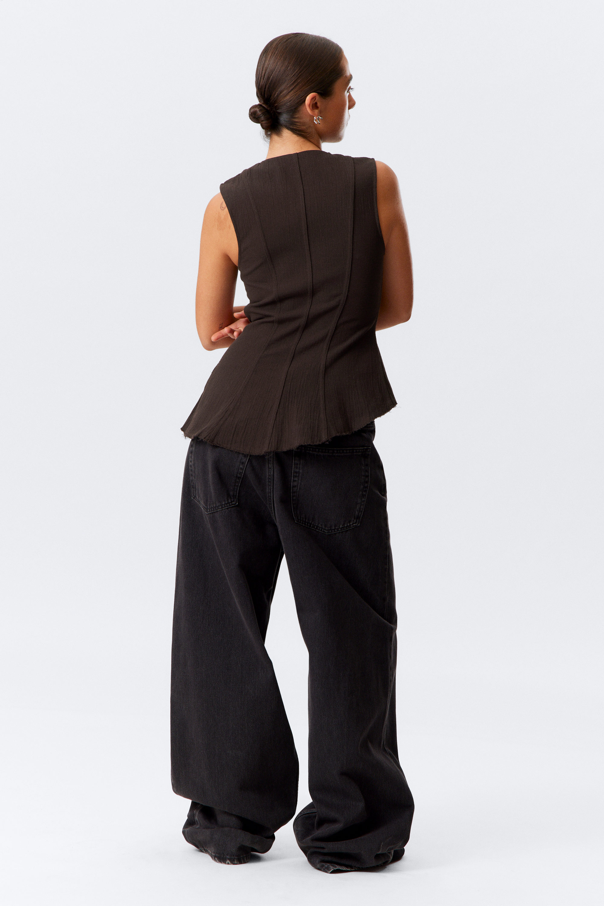 Dunkelbraun - Ärmelloses asymmetrisches Schößchen-Top - 3