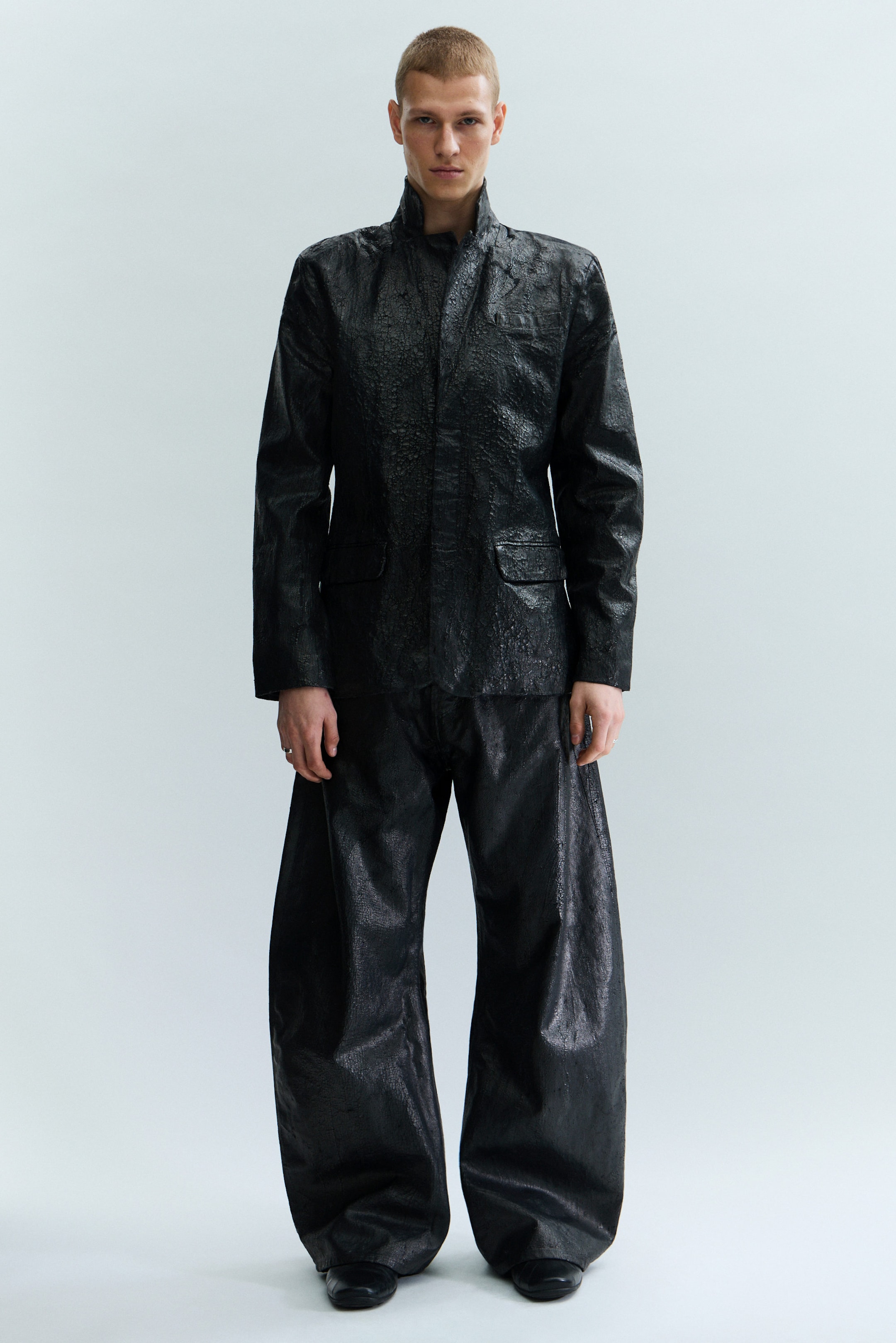 Black - Cracked Loose Fit Barrel Leg Jeans - 2