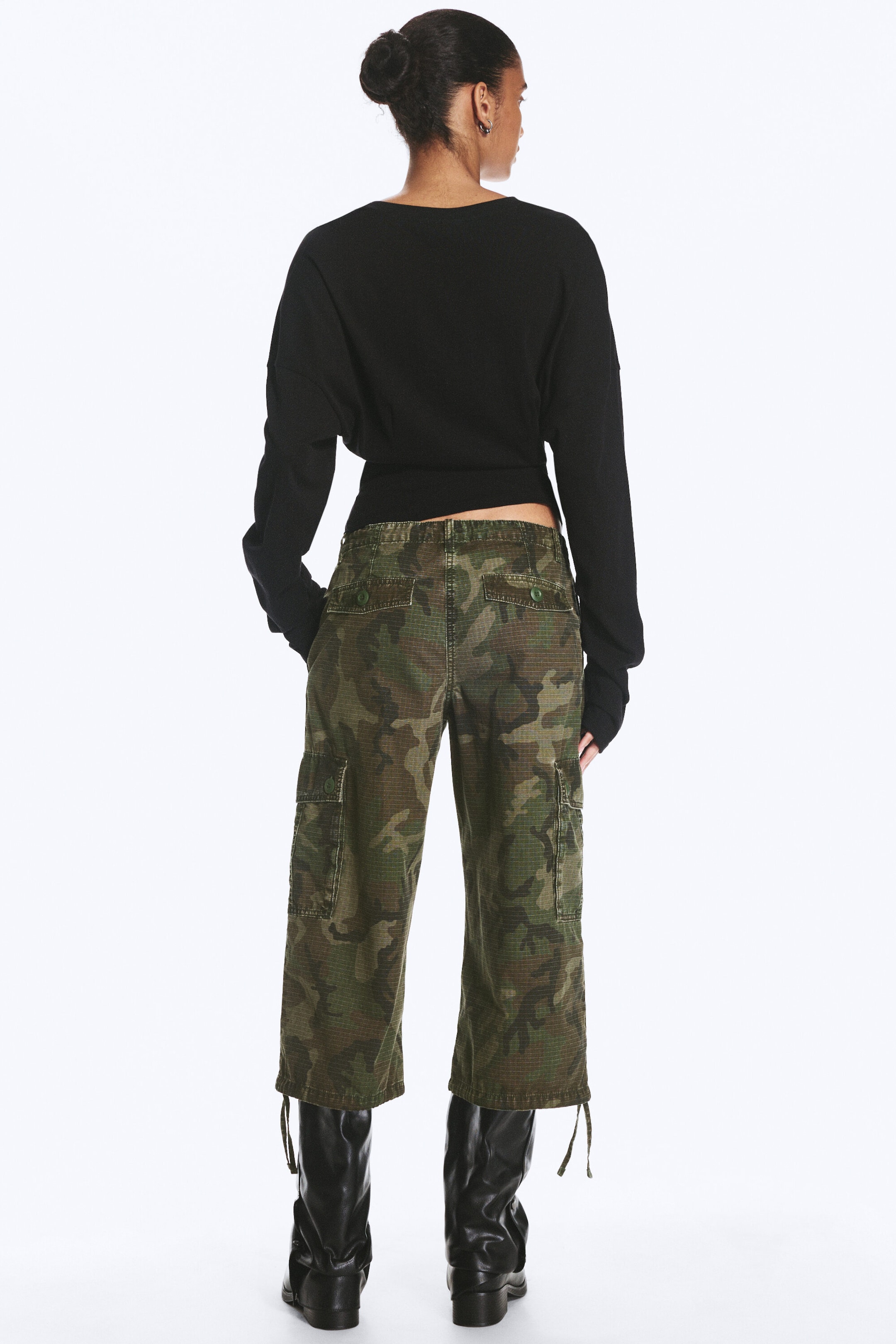 Khakigrön - Camo - Lågmidjade croppade cargobyxor - 3