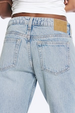Lip Blue – lyseblå - Nova bootcut-jeans med lavt liv og smal passform - 4