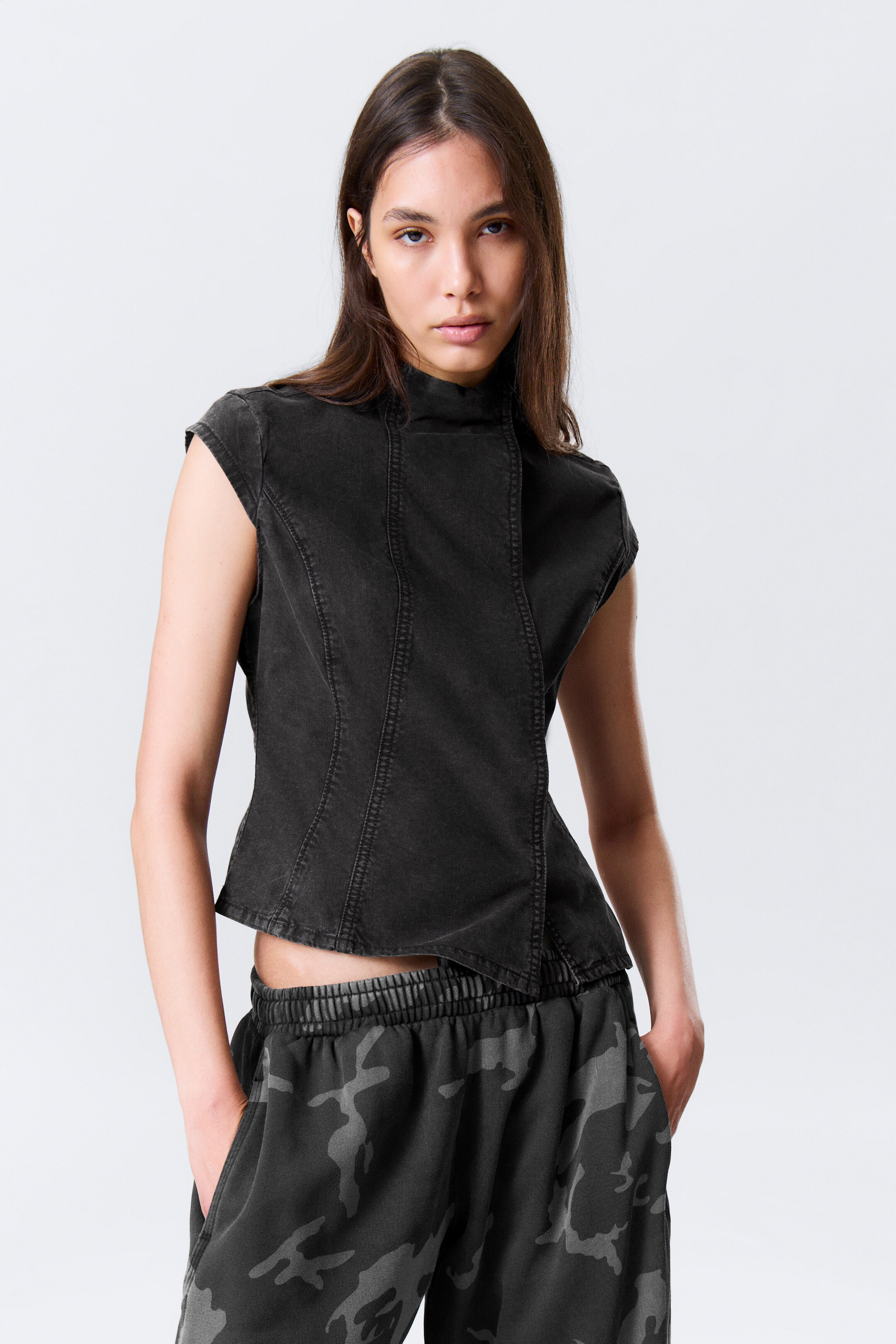 Ingrandisci l'immagine: Structured Asymmetric Cotton Top - Black - DONNA | H&M CH 1