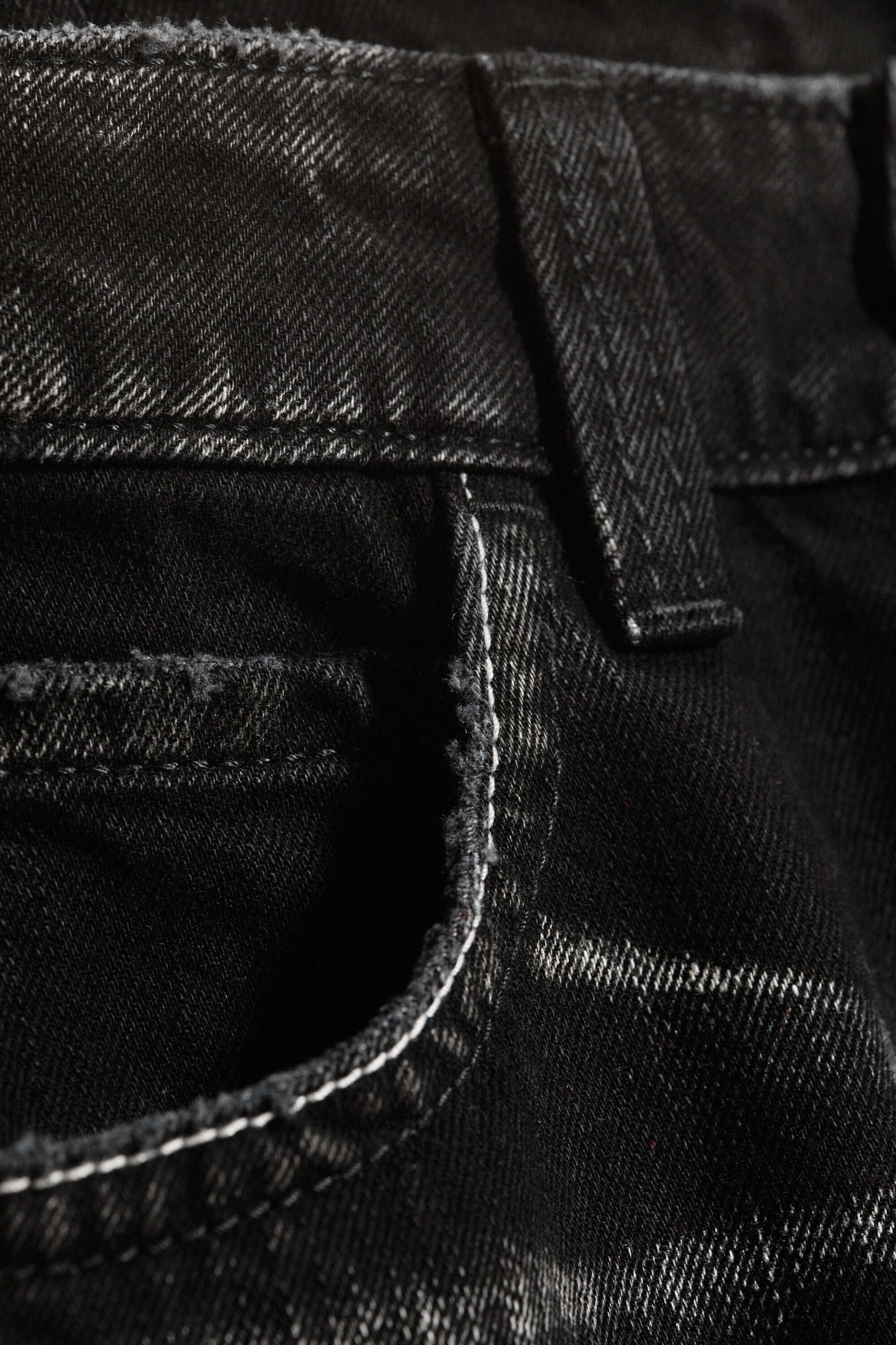 Whiskers Black - Black - Messy Low Rise Regular Straight Jeans - 6