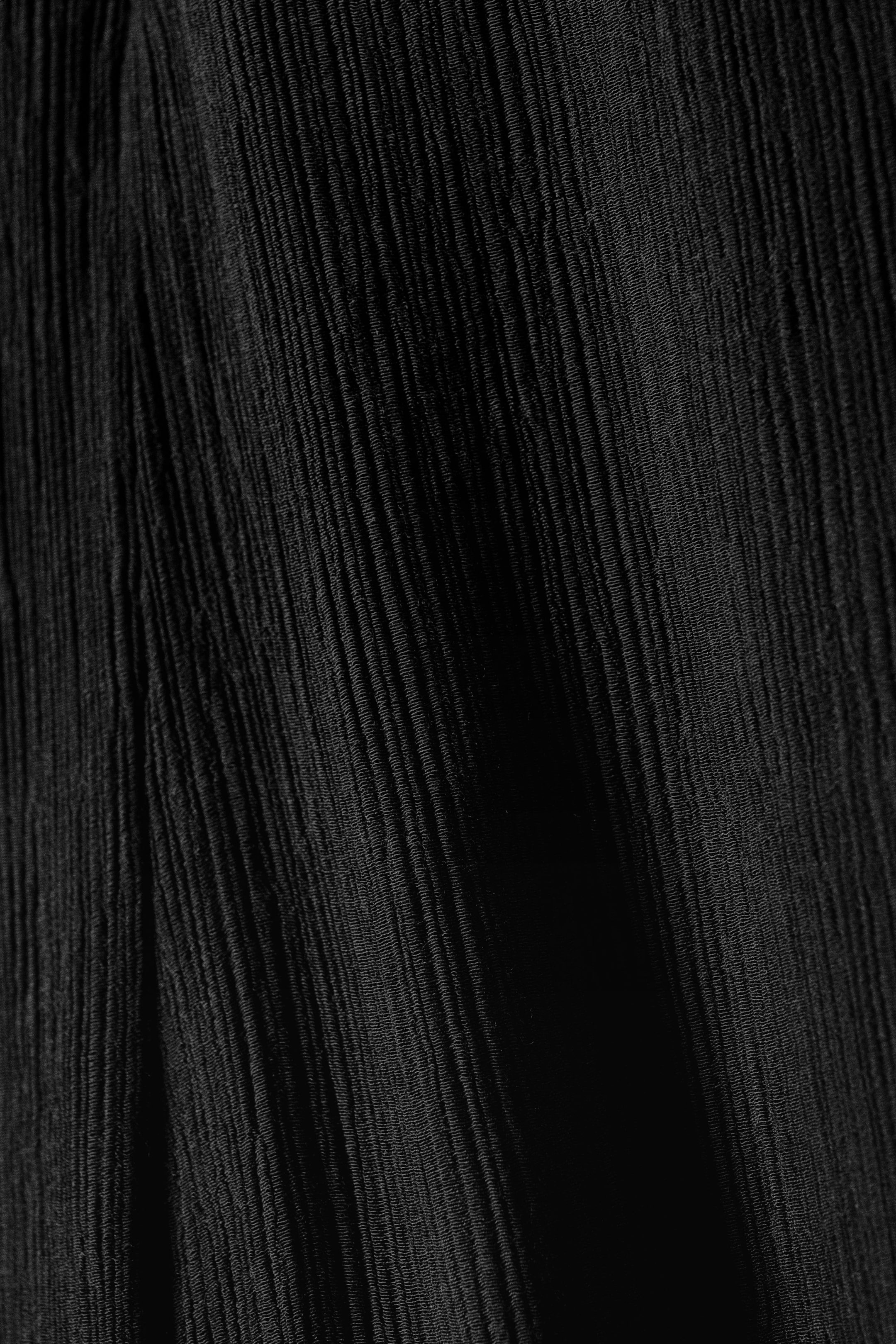 Black - Crinkled Low-Rise Wide-Leg Trousers - 2