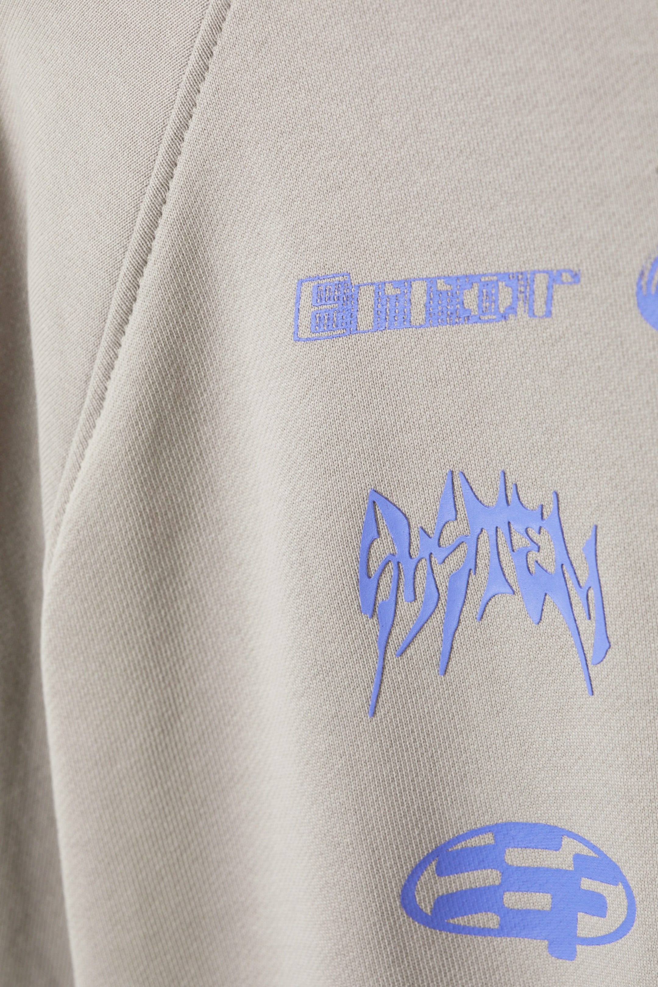 Atmosphere zacht taupe - Regular fit sweatshirt met graphic en raglanmouwen - 2