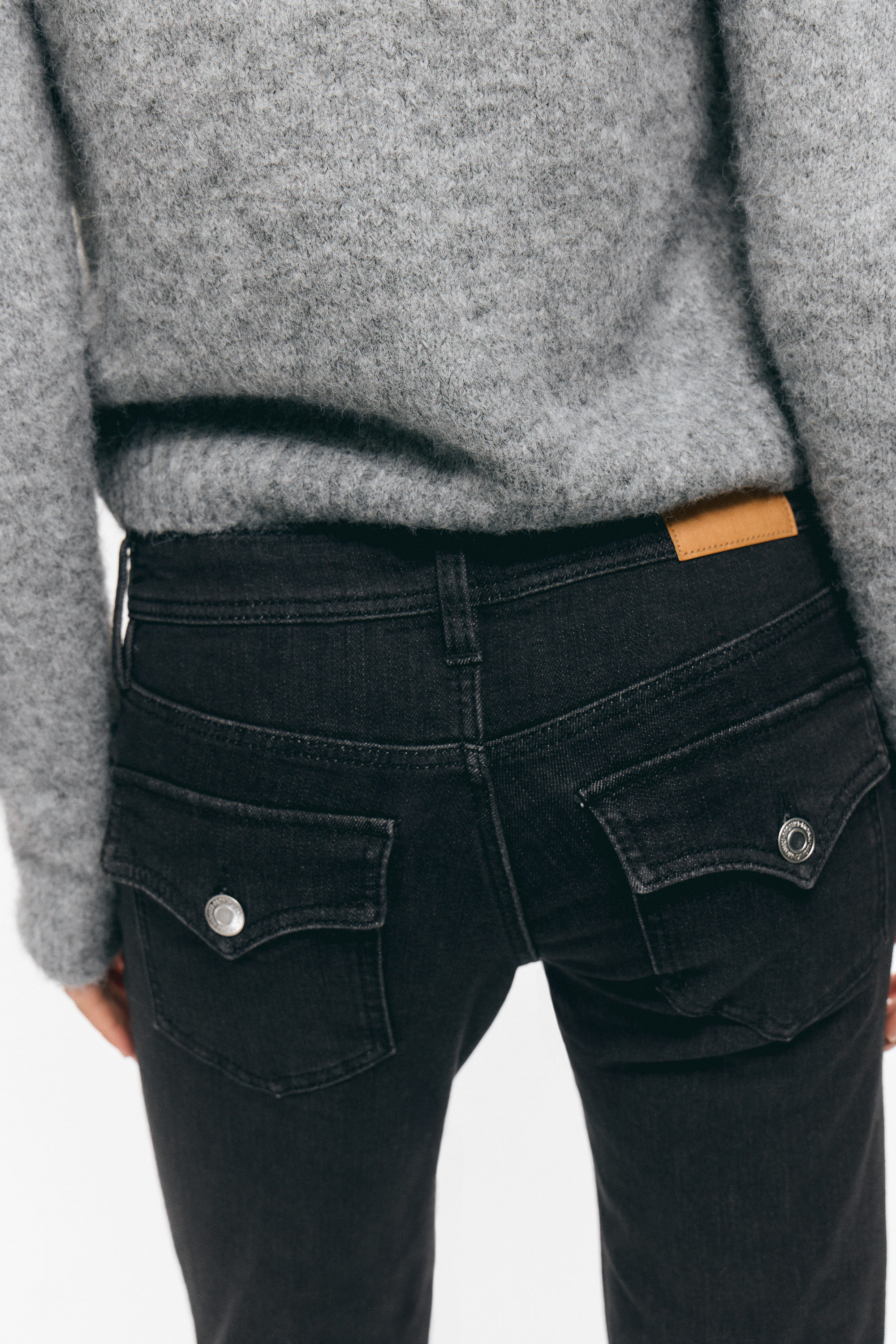 Ink Black – Zwart - Low Rise Slim Flared Leg Jeans - 5