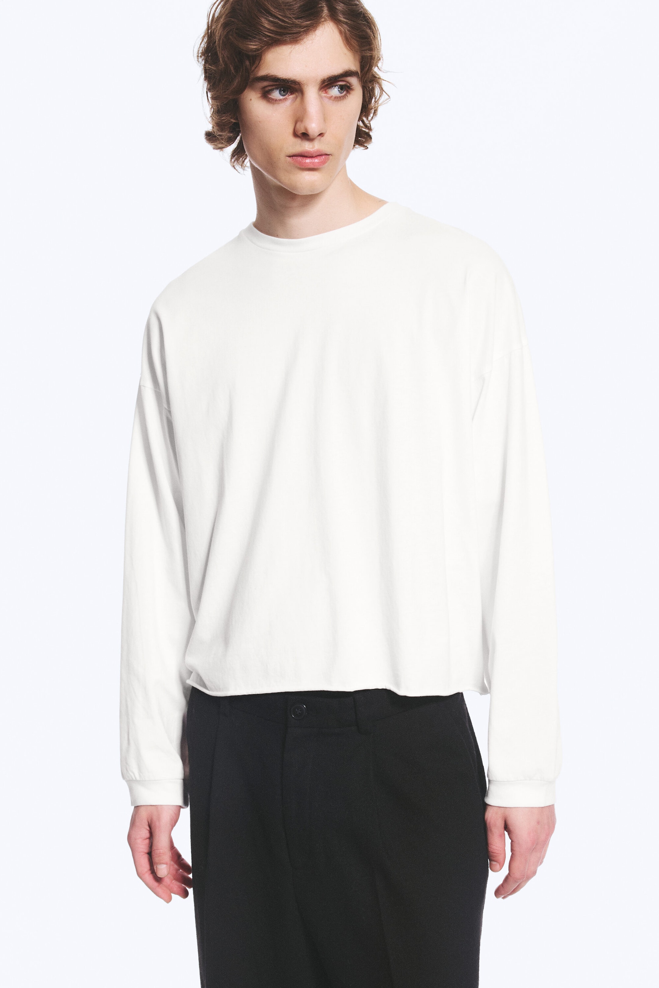 Dusty White - Relaxed Long-Sleeved T-shirt - 1