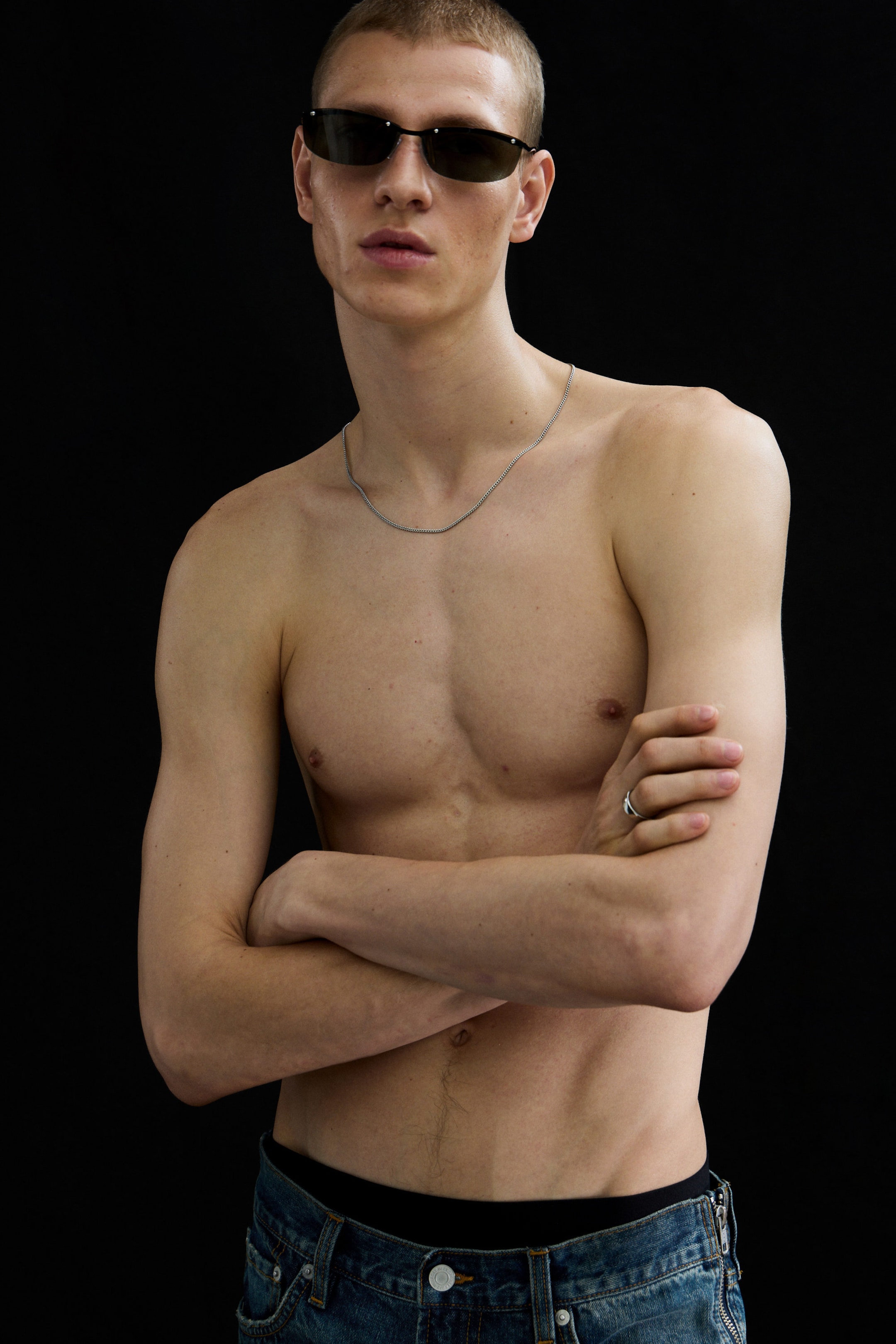 Black - Green Lenses - Rectangular Metal Frame Sunglasses - 2