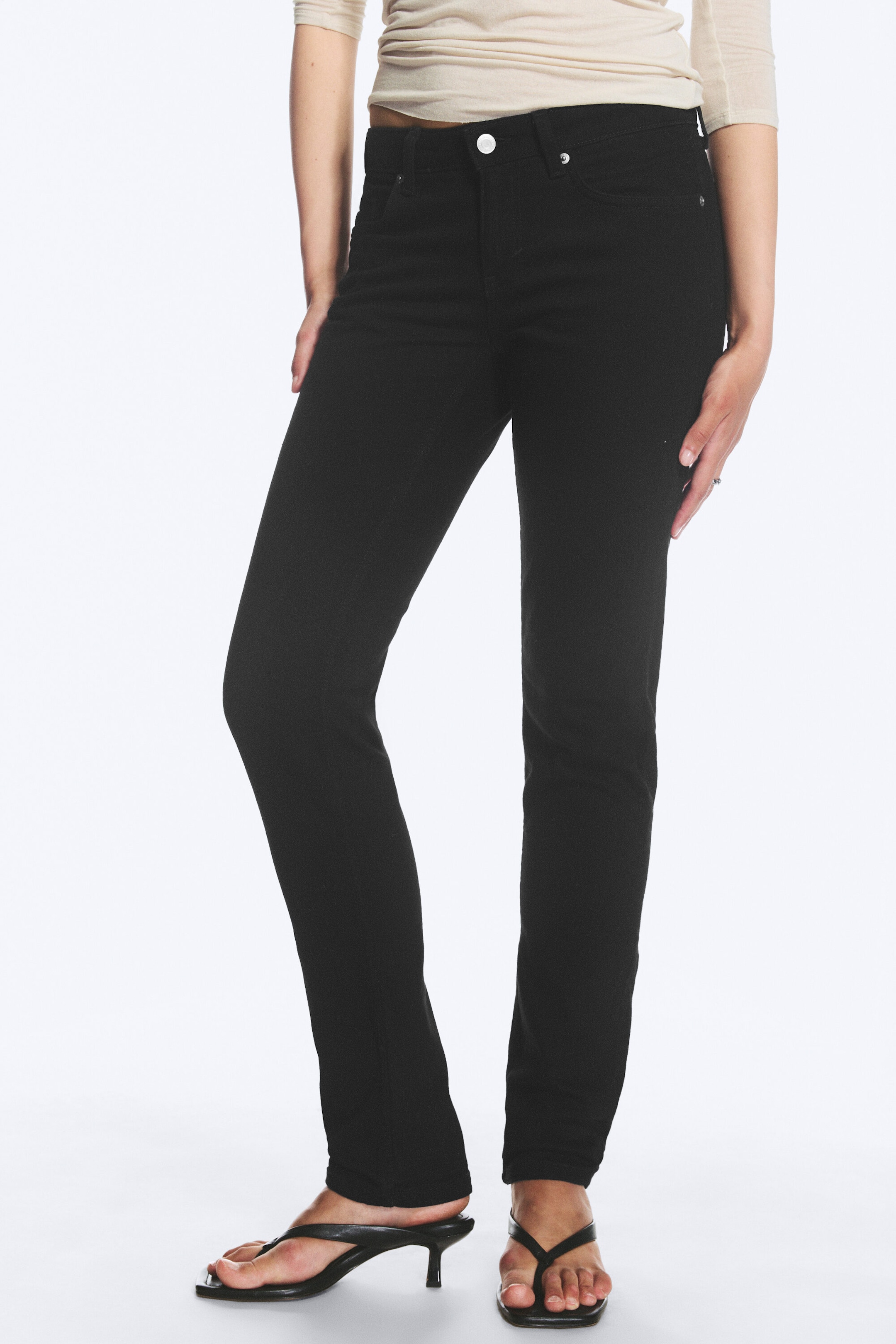 Black Rinse - Black - Neptune Low Rise Slim Straight Jeans - 2