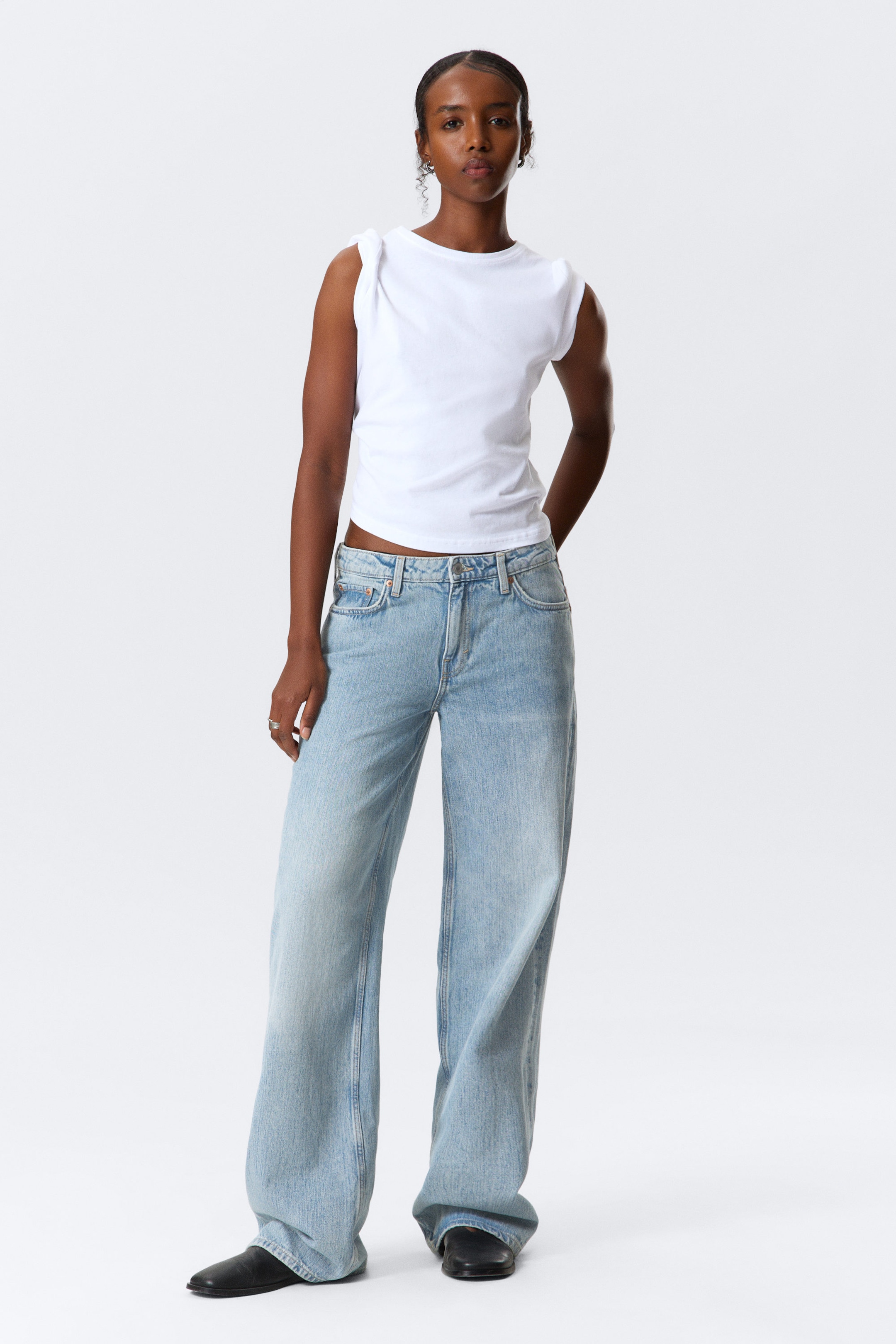 Lip Blue - Light Blue - Ample Low Rise Loose Wide Leg Jeans - 1