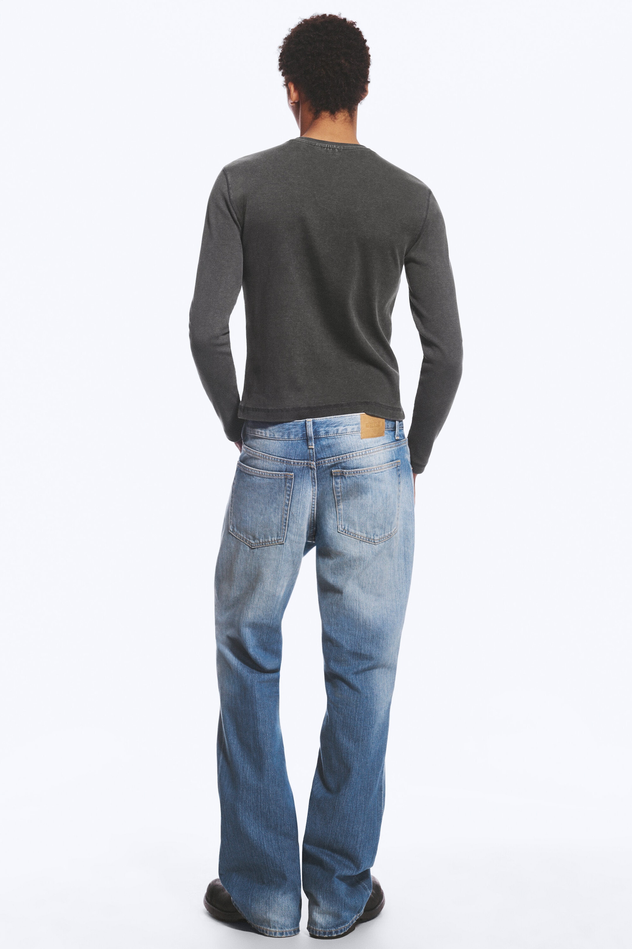 Stallion Blue - Mittelblau - Mercury Mid Waist Relaxed Bootcut Jeans - 8