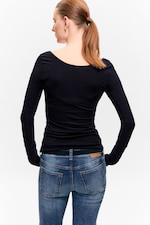 Black - Long-Sleeved Slim Fit Scoop Neck Top - 2