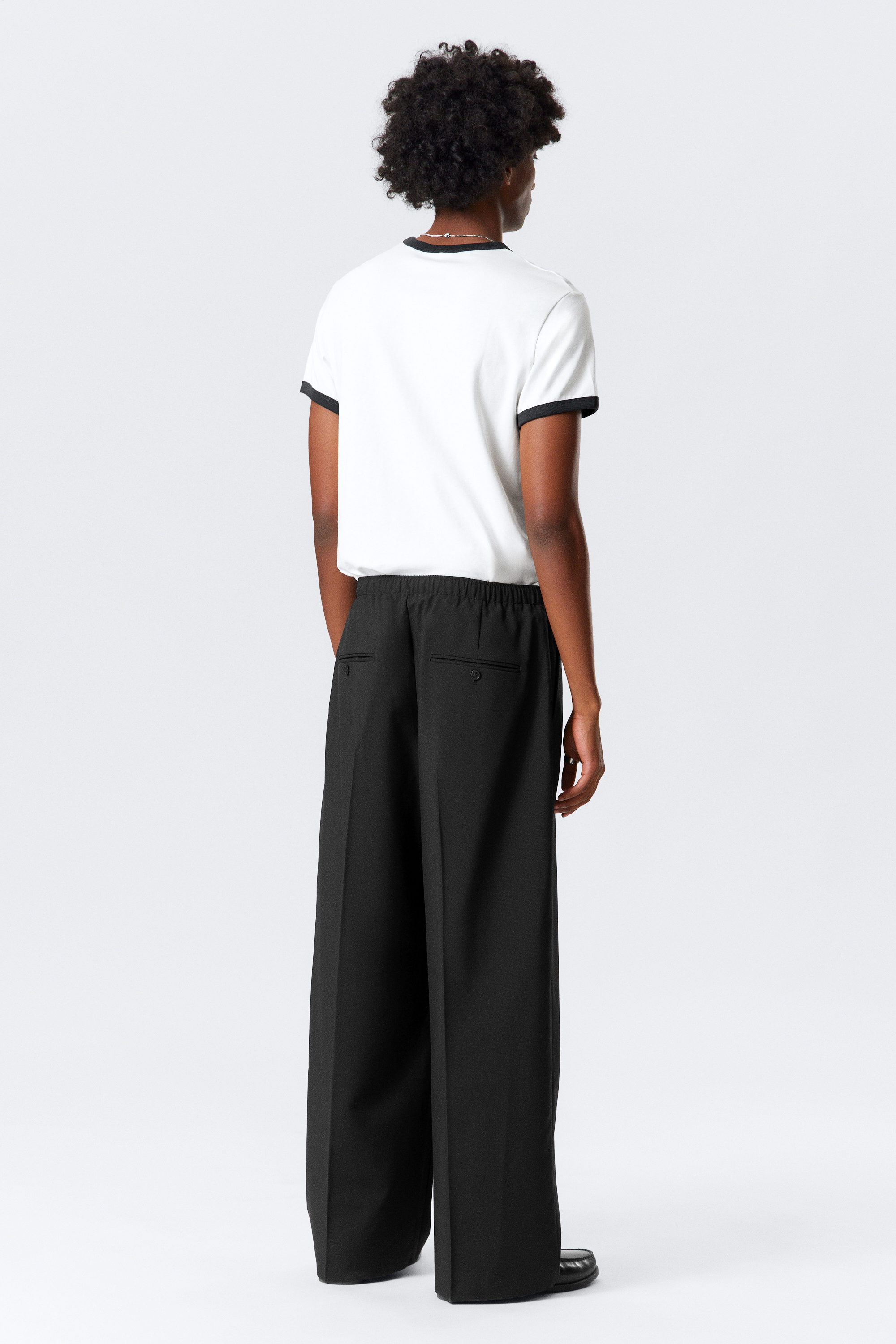 Black - Oversized Suit Trousers - 2