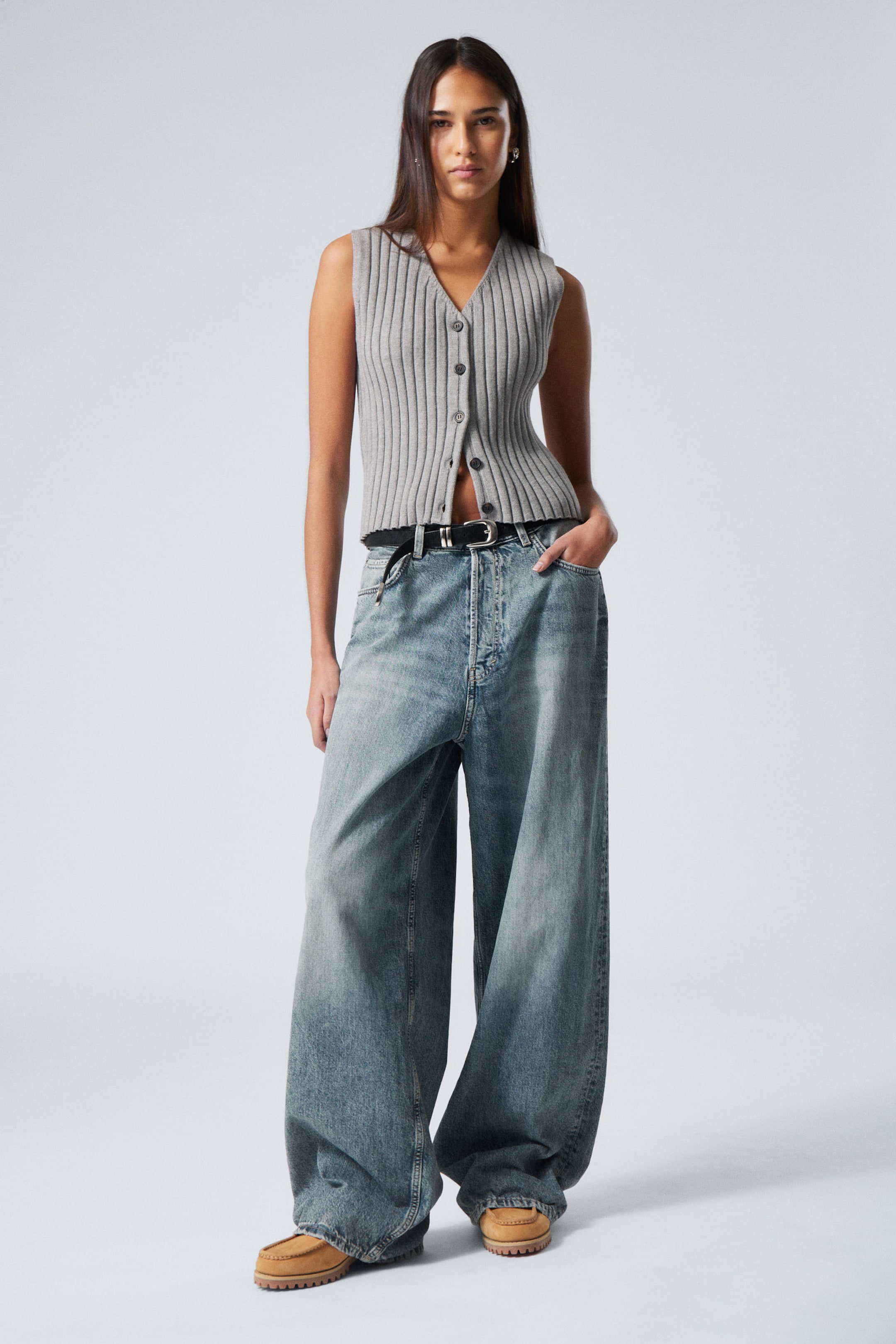 #969696 - Ribgebreide spencer met V-hals - 2