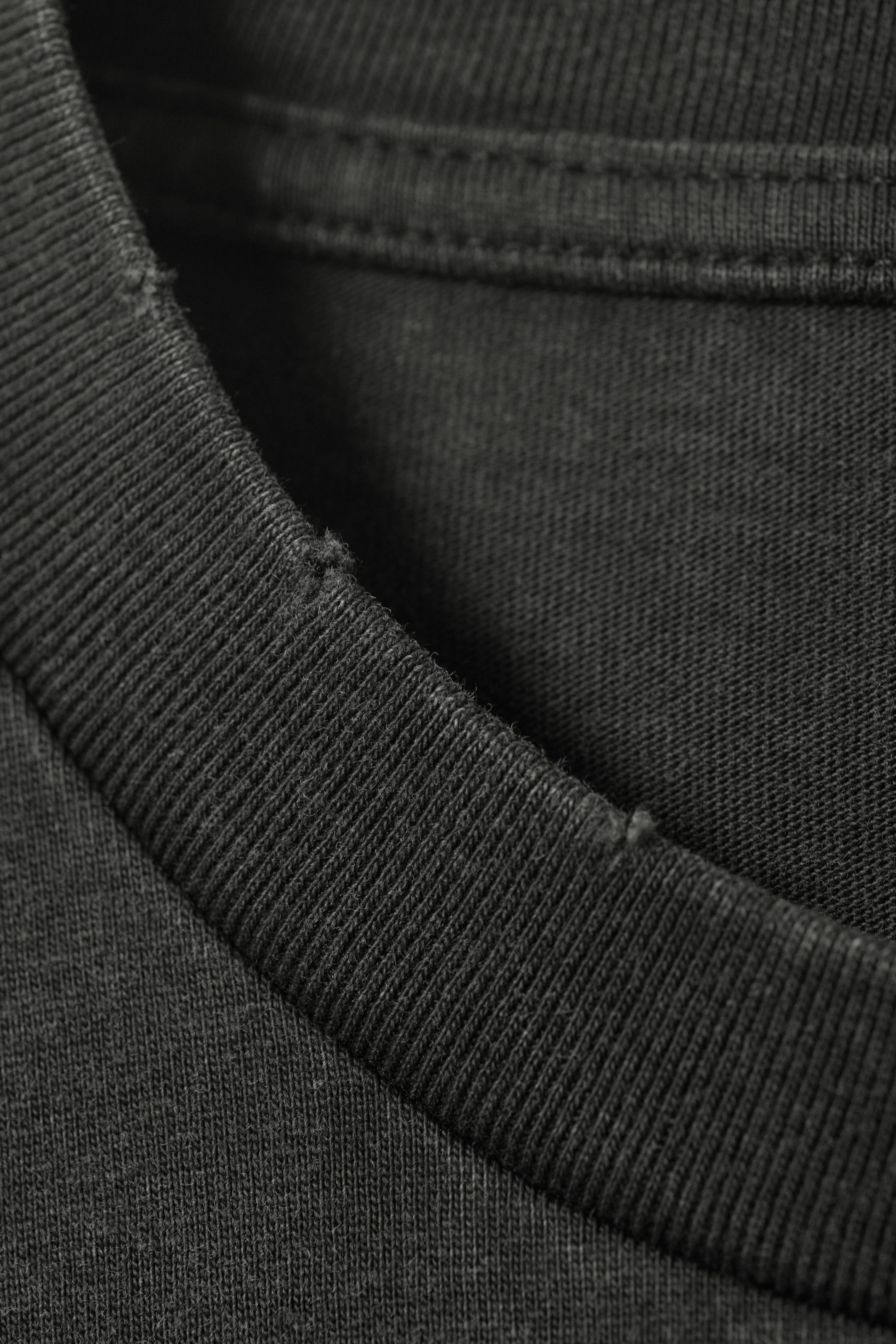 Dunkelgrau - "Spacenet" - Boxy Baumwoll-T-Shirt mit Grafik und Flügelärmeln - 1