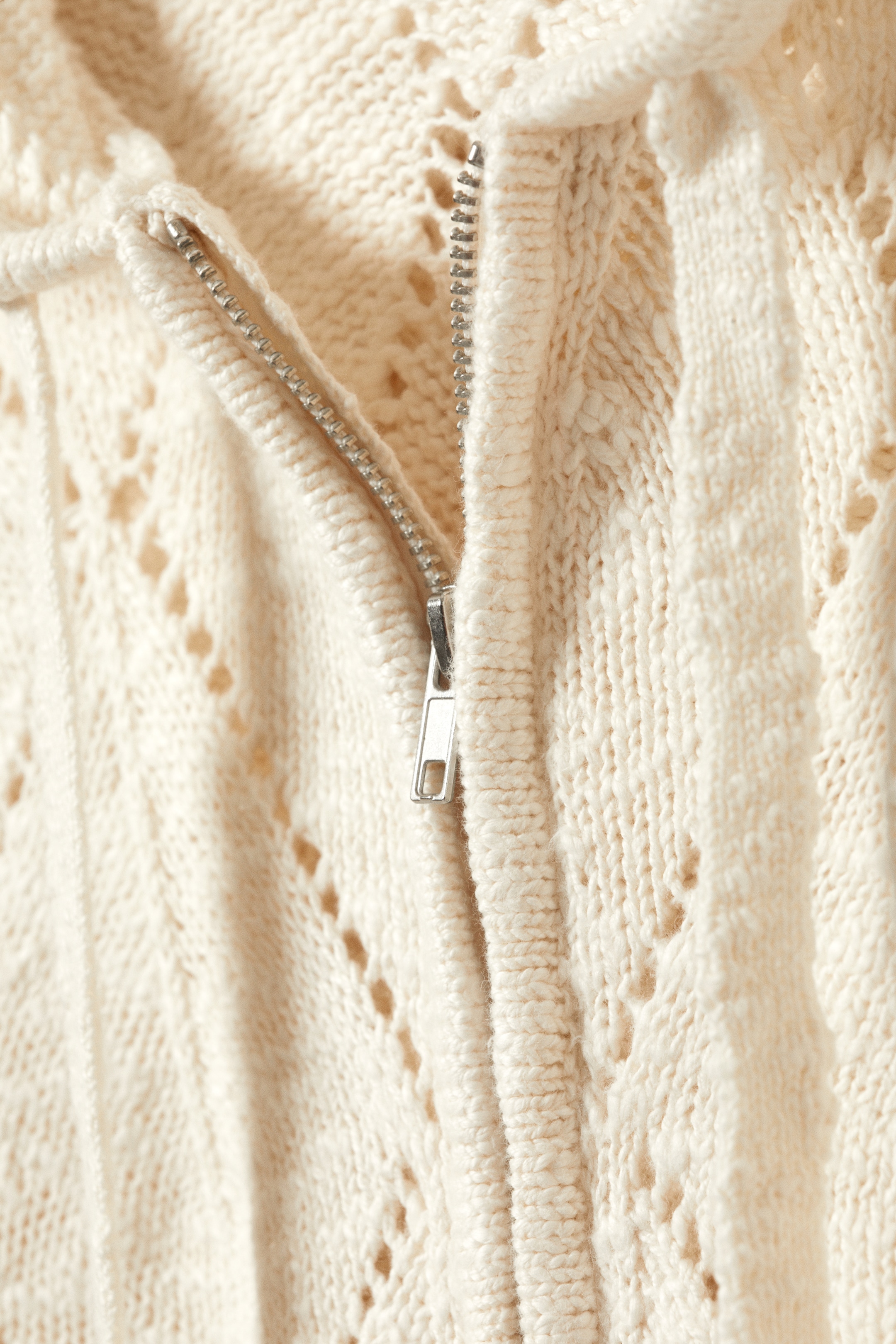 Agrandir l'image: Hoodie court et zippé en maille pointelle - Blanc cassé - FEMME | H&M FR 5