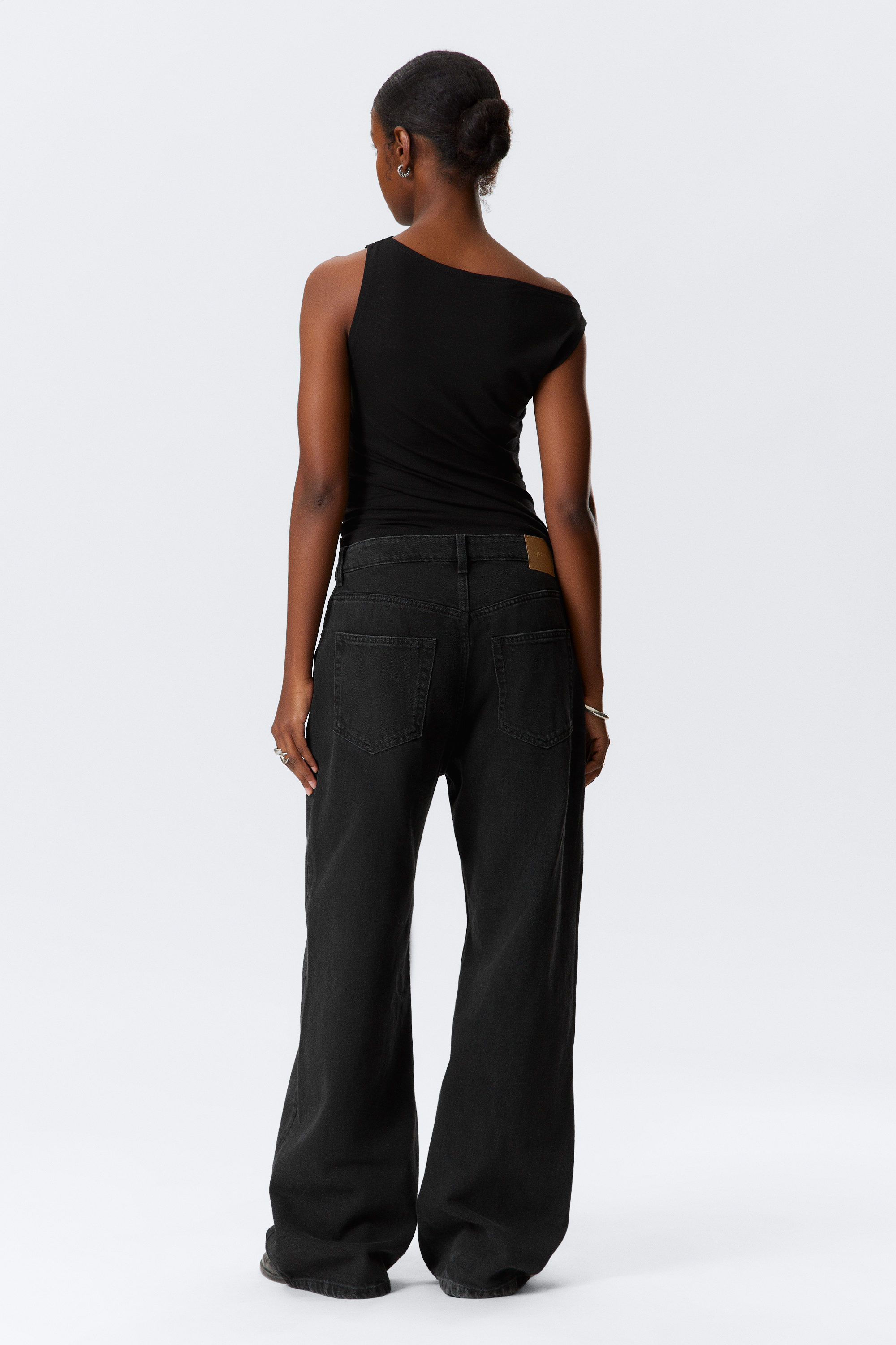 Tuned Black - Svart - Missy Low Waist Loose Straight Leg Jeans - 3