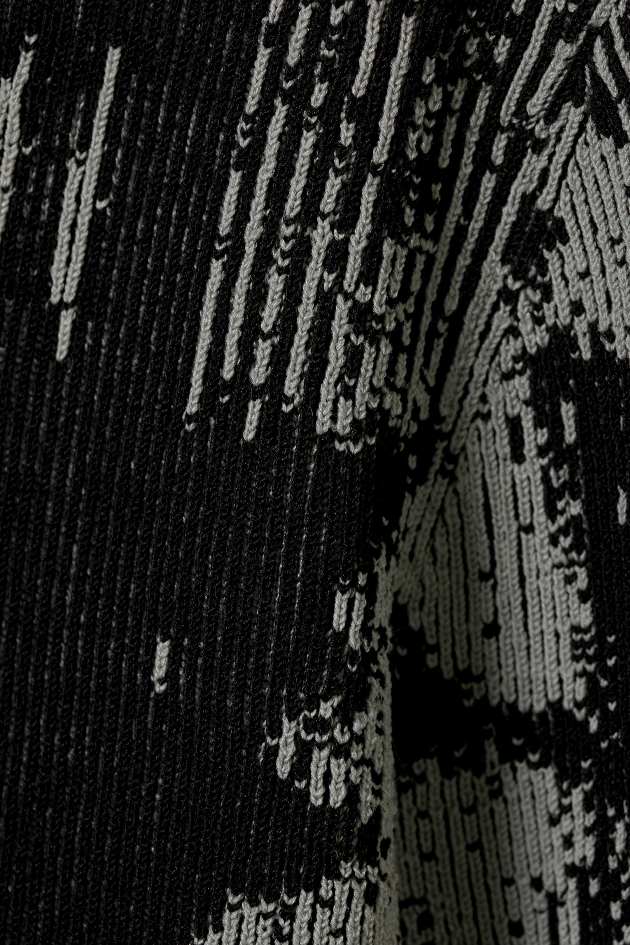 Staubgrau/Schwarzer Jacquard - Jacquard-Strickjacke mit Reißverschluss - 1