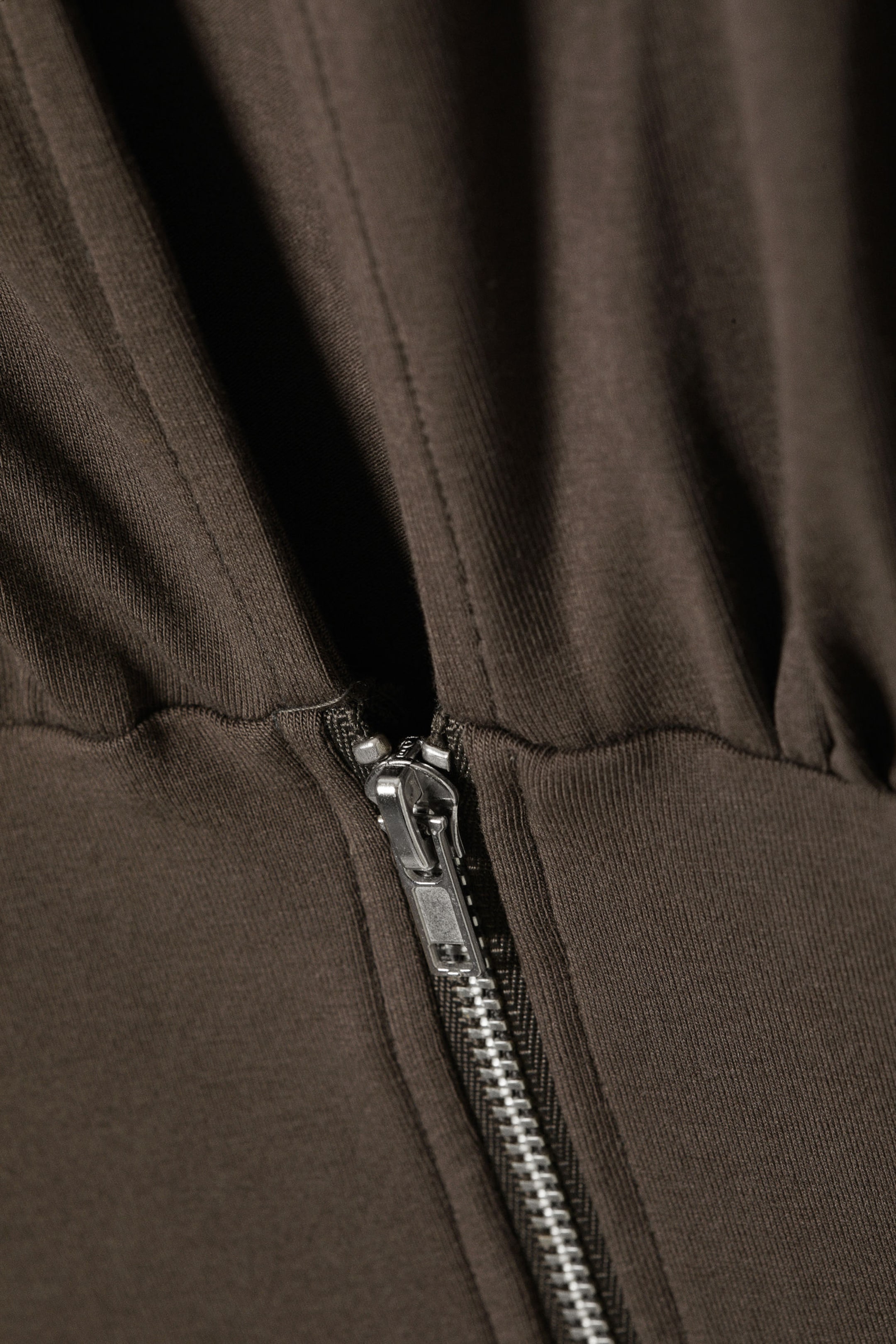 Dark Brown - Slim Long-Sleeved Zip Top - 4