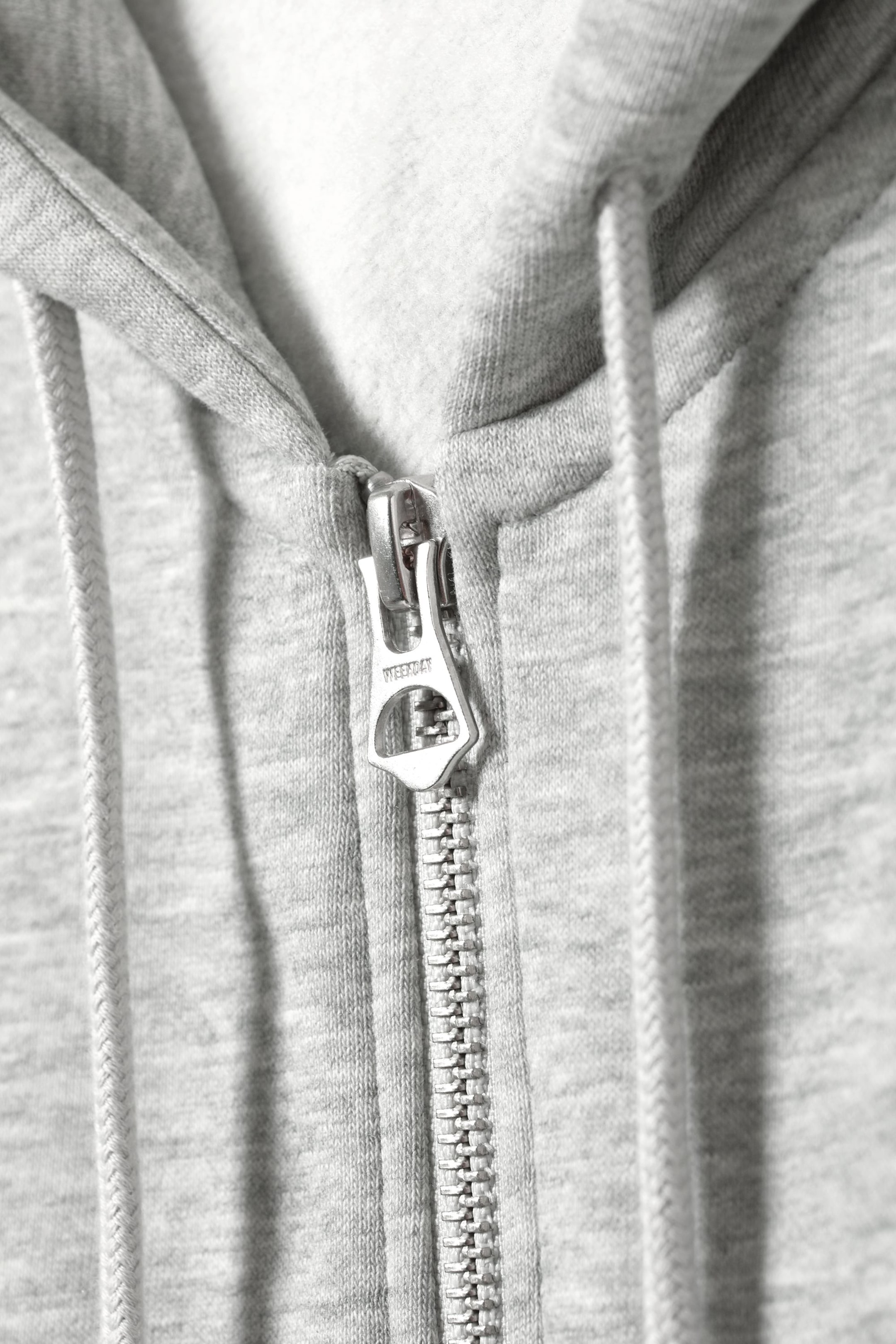 Gris chiné - Pull à capuche Essence Standard - 1