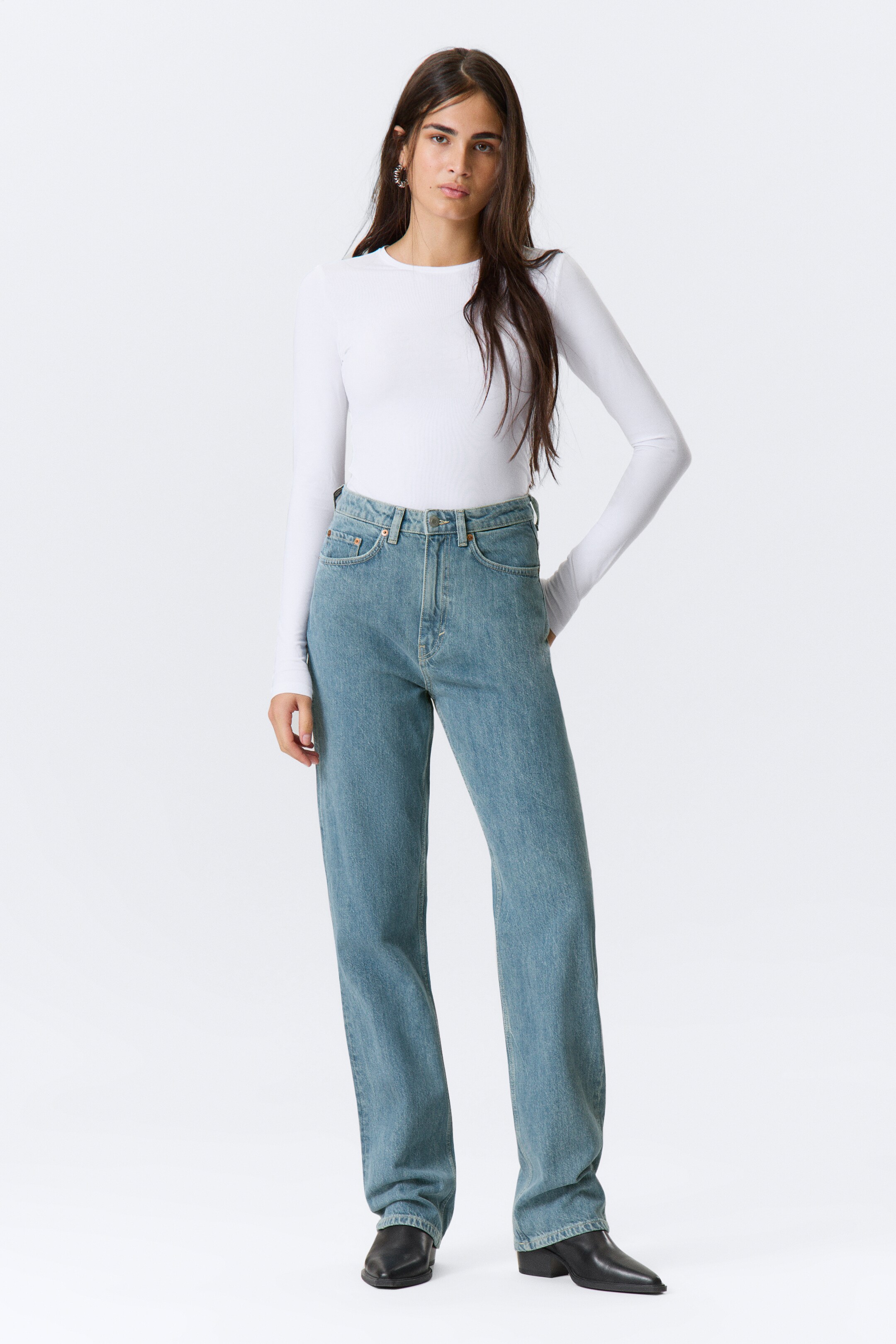 Προβολή μεγαλύτερης εικόνας: Rowe Super High Waisted Regular Straight Leg Jeans - 2000 Blue - Medium Blue - Ladies | H&M GR 1