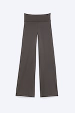 Dunkles Taupe - Flared Pyjamahose mit mittelhohem Bund - 0