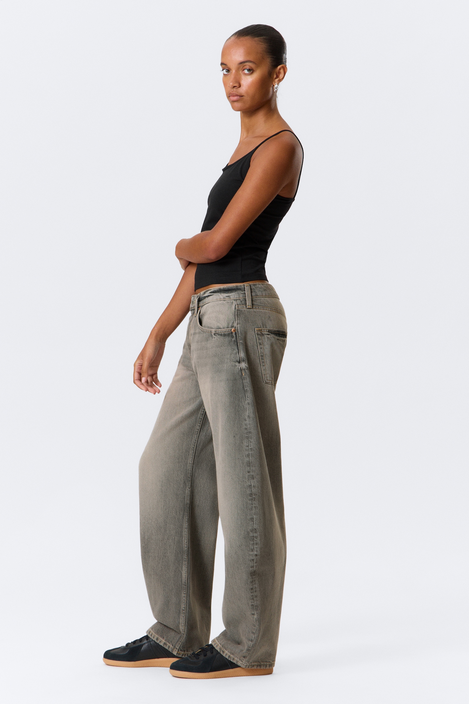 Abell Mid Rise Regular Cocoon Leg Jeans - Canyon Grey - Medium Grey/Seventeen Blue - Medium Blue - 4