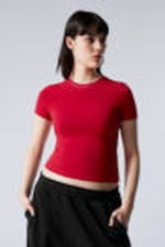 Red - Slim Fitted T-shirt - 0